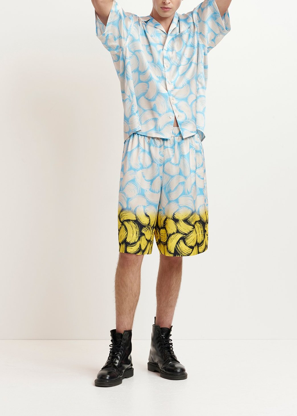 Blue, off-white and yellow abstract-print shorts RE—SSENTIEL | Essentiel second hand