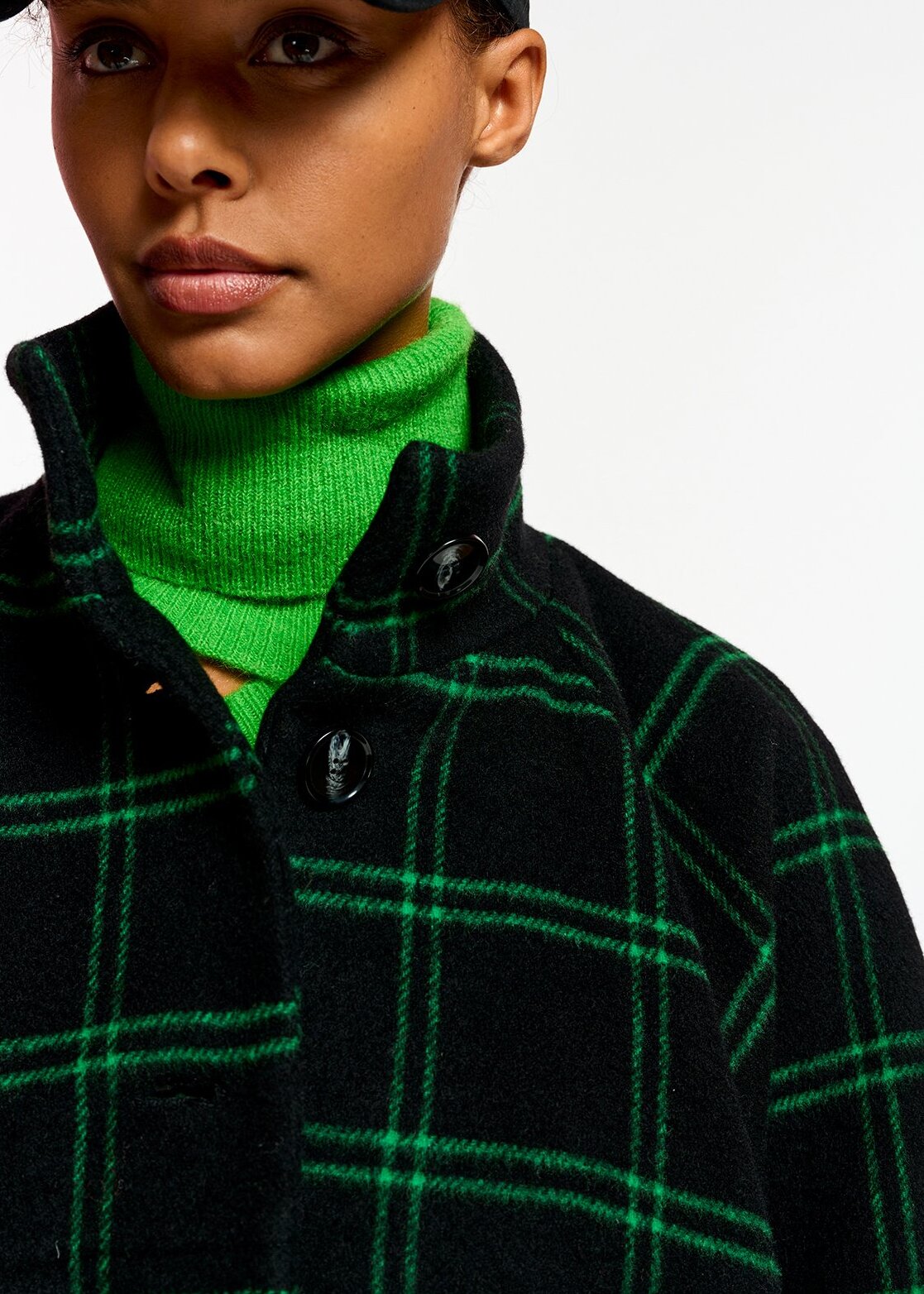 Manteau noir en laine mélangée à carreaux Tattersall RE—SSENTIEL | Essentiel second hand