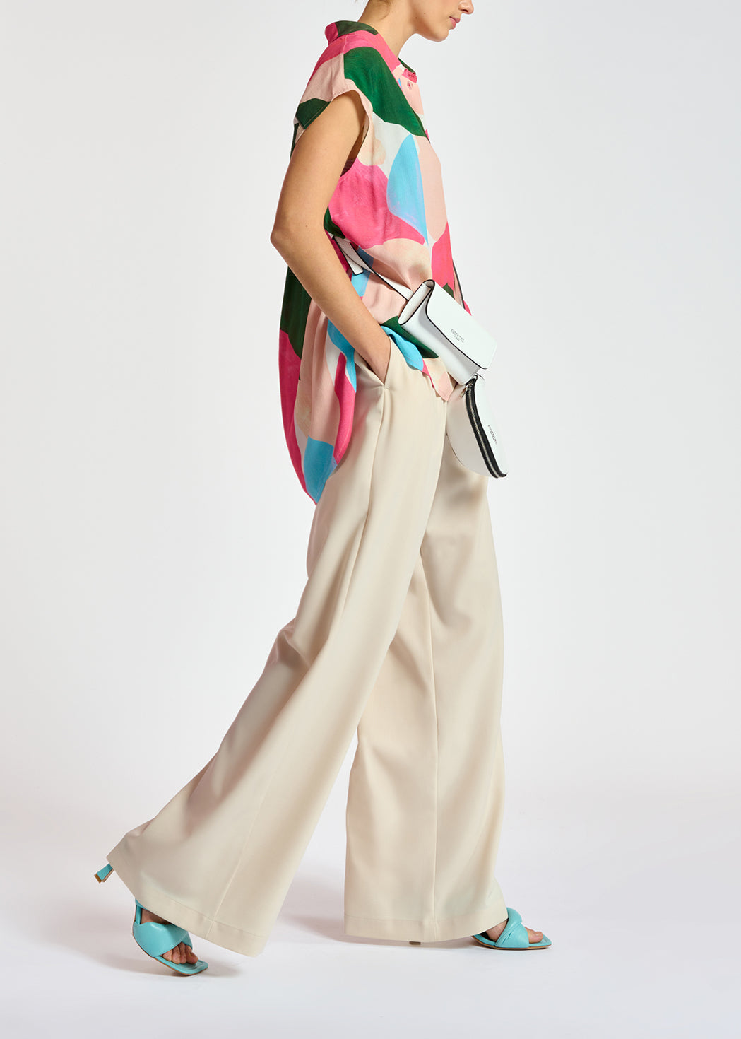 Kleurrijk mouwloos hemd met grafische print RE—SSENTIEL | Essentiel second hand