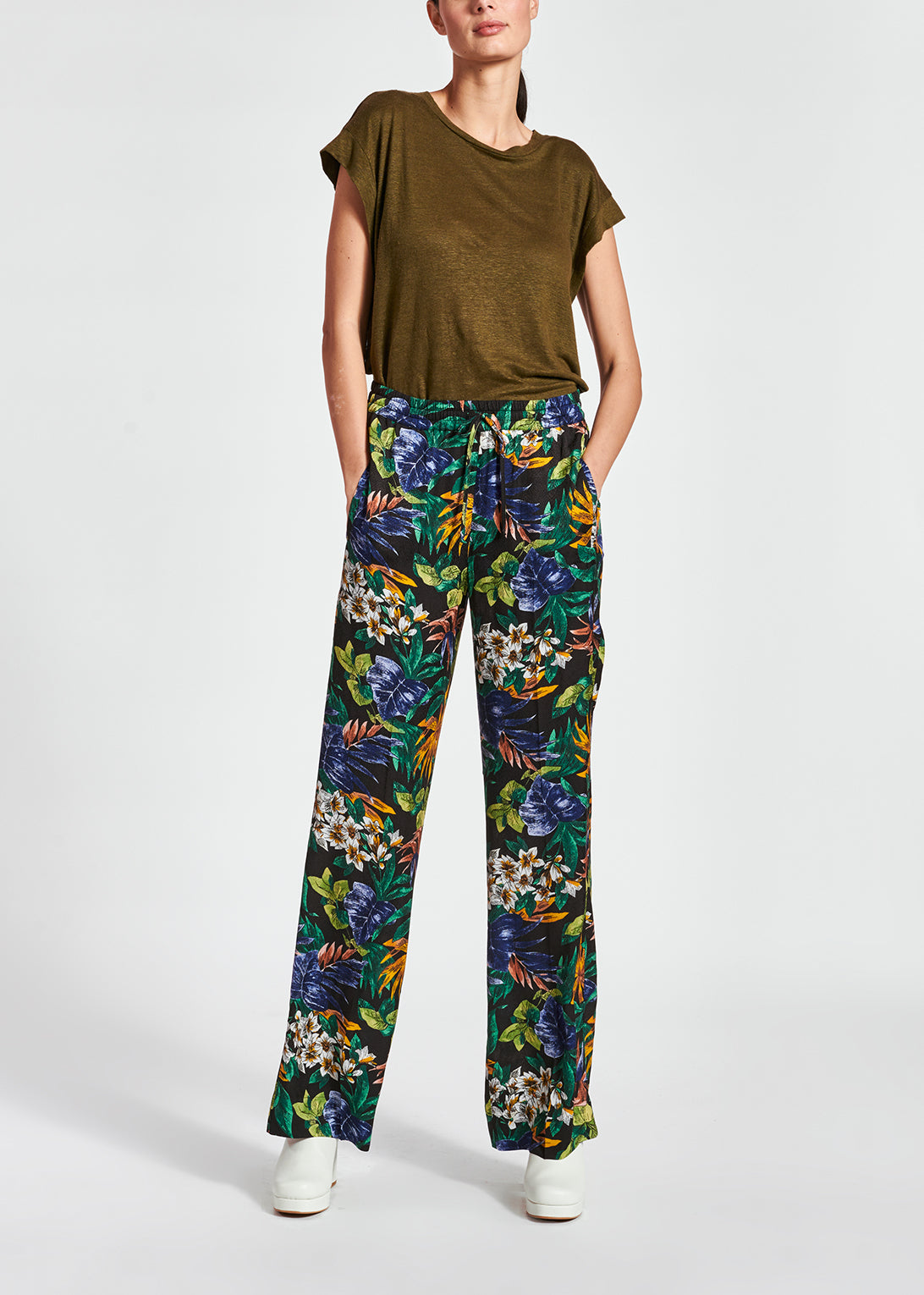 Wijde broek met kleurrijke bloemenprint RE—SSENTIEL | Essentiel second hand