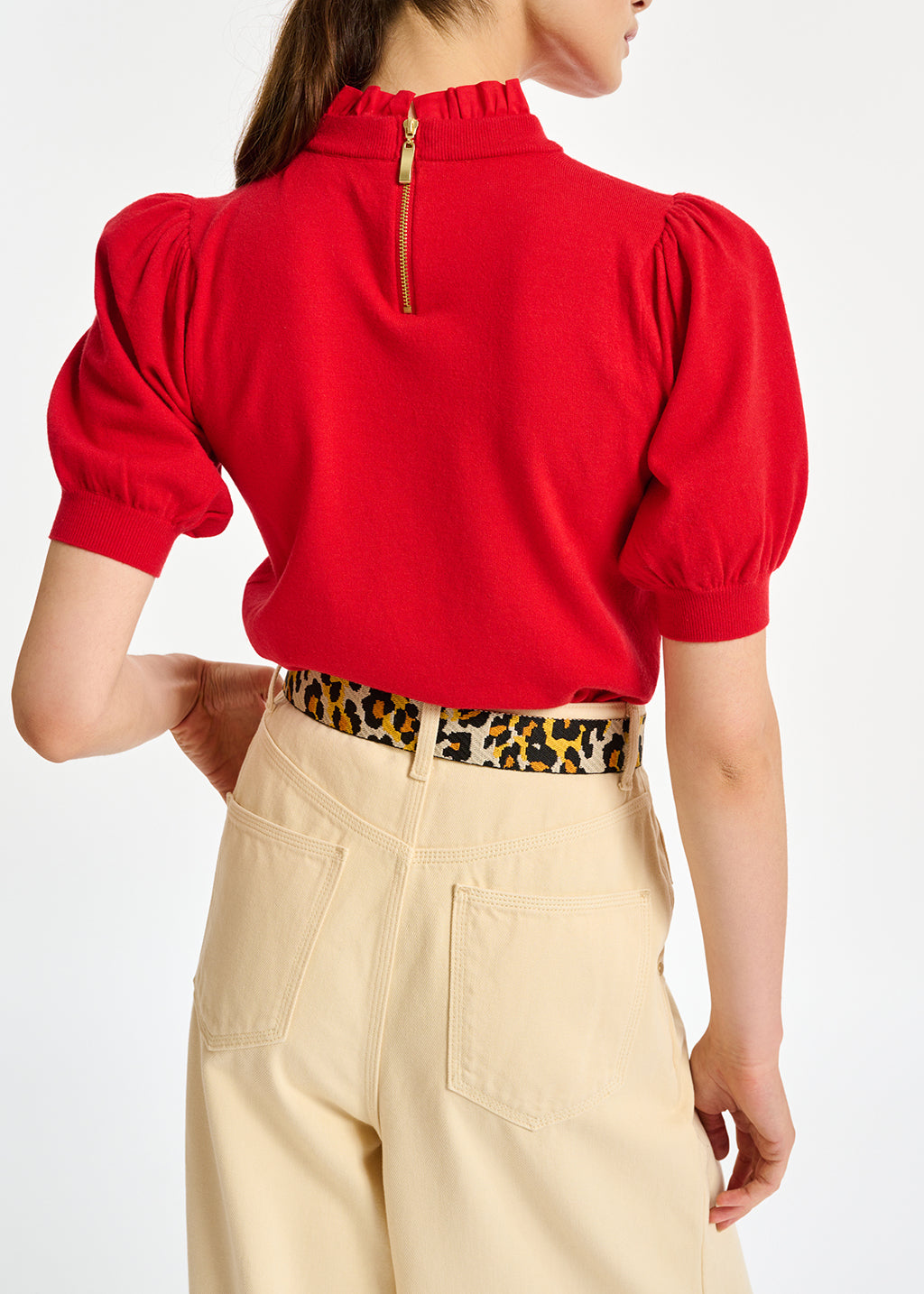 Pull rouge à manches courtes avec col montant RE—SSENTIEL | Essentiel second hand