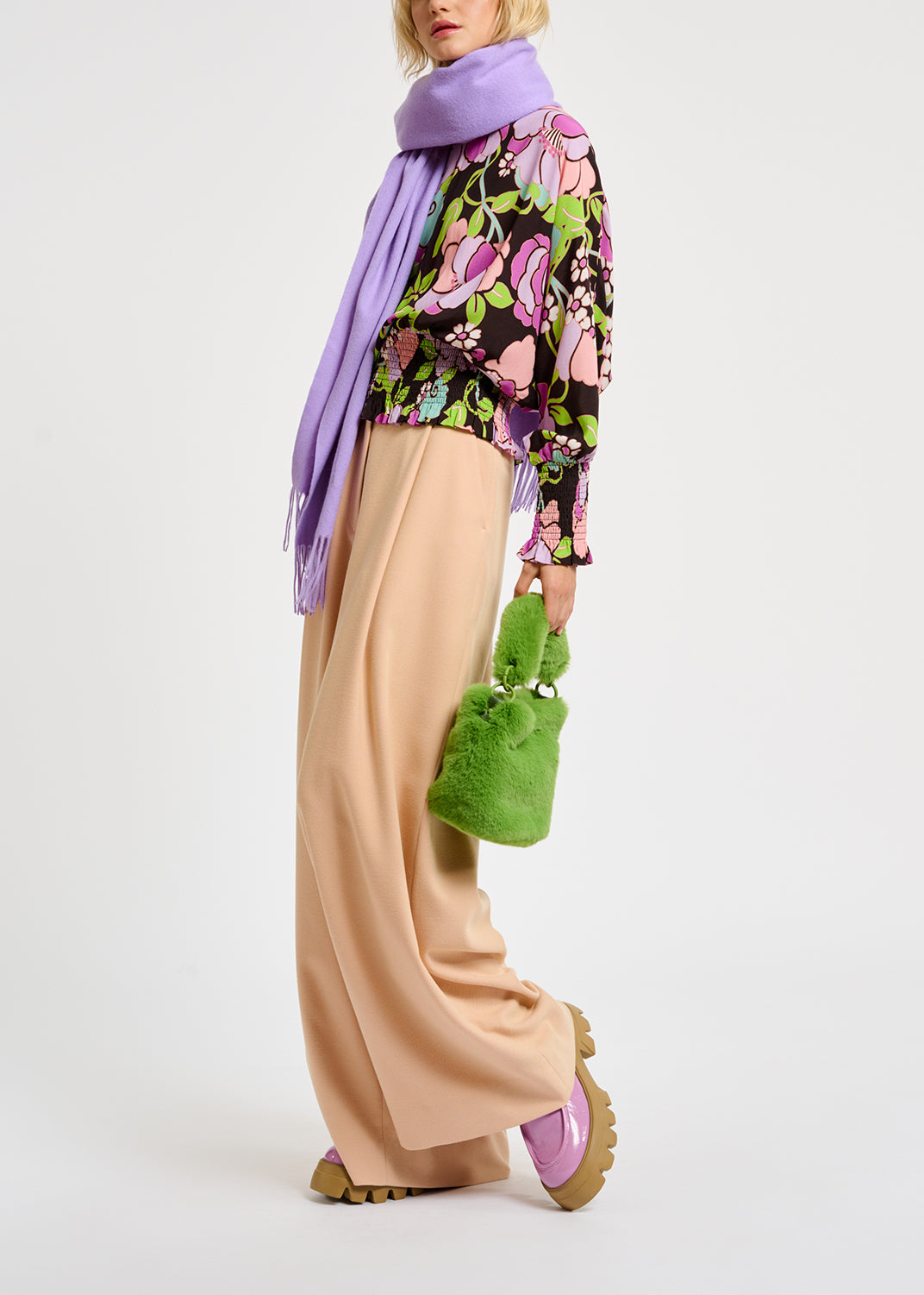 Zwarte gesmokte top met bloemenprint RE—SSENTIEL | Essentiel second hand