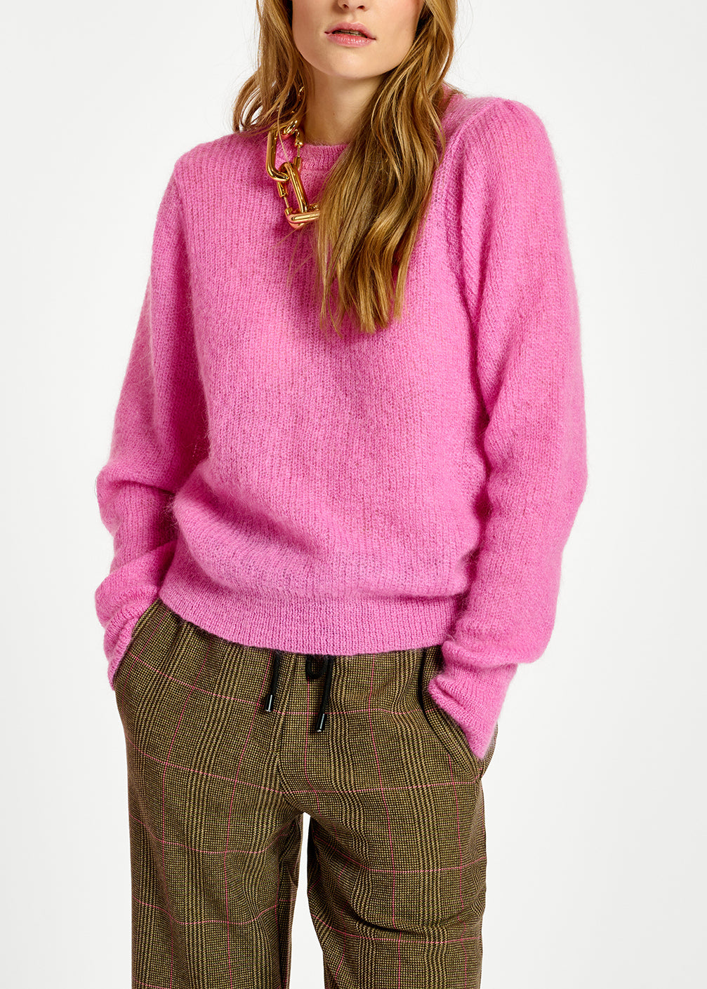 Pull rose néon en mohair mélangé à  épaules bouffantes RE—SSENTIEL | Essentiel second hand