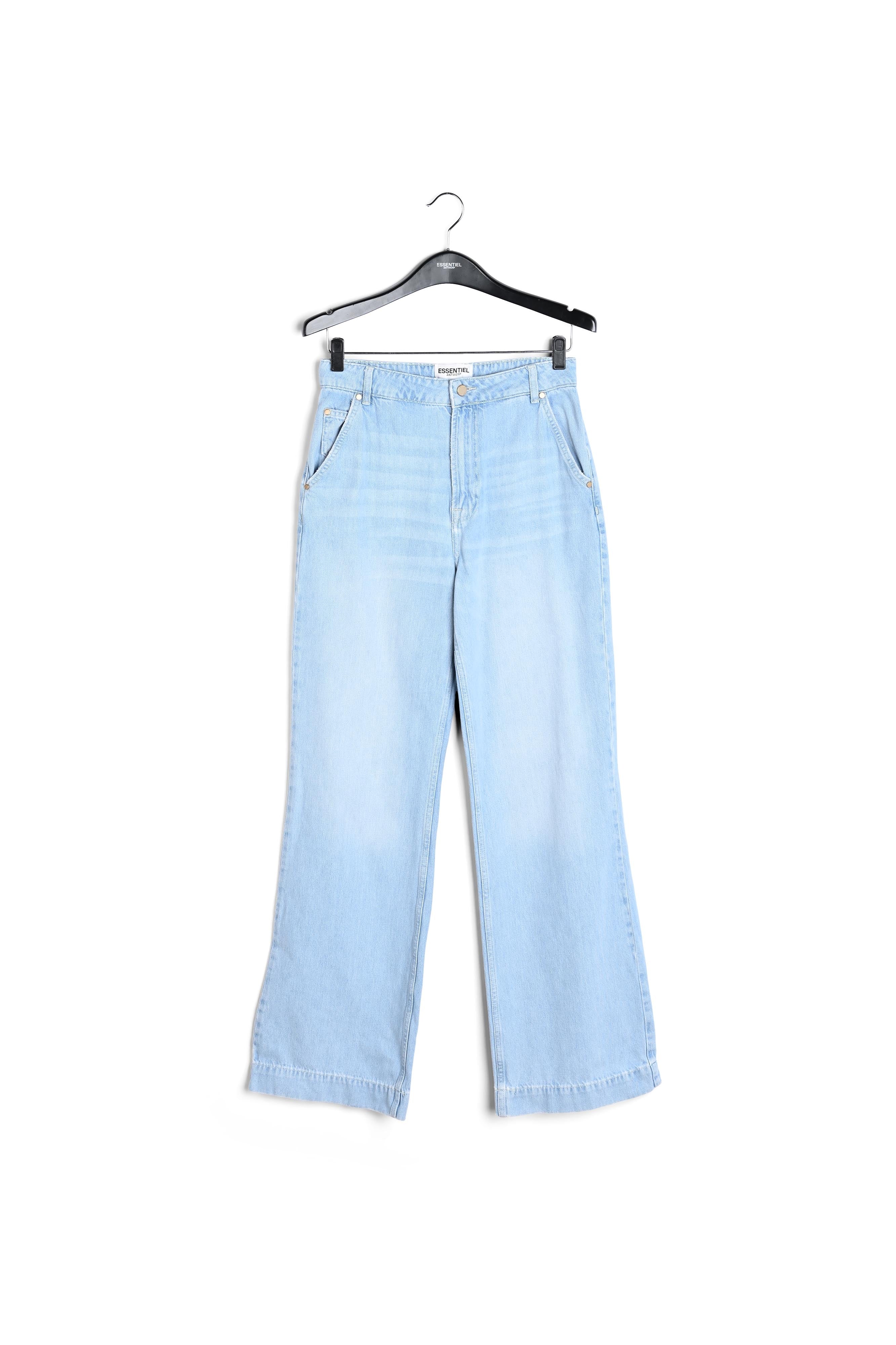 Lichtblauwe jeans met wijde pijpen RE—SSENTIEL | Essentiel second hand
