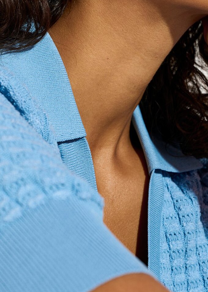 Blue knitted V-neck top RE—SSENTIEL | Essentiel second hand