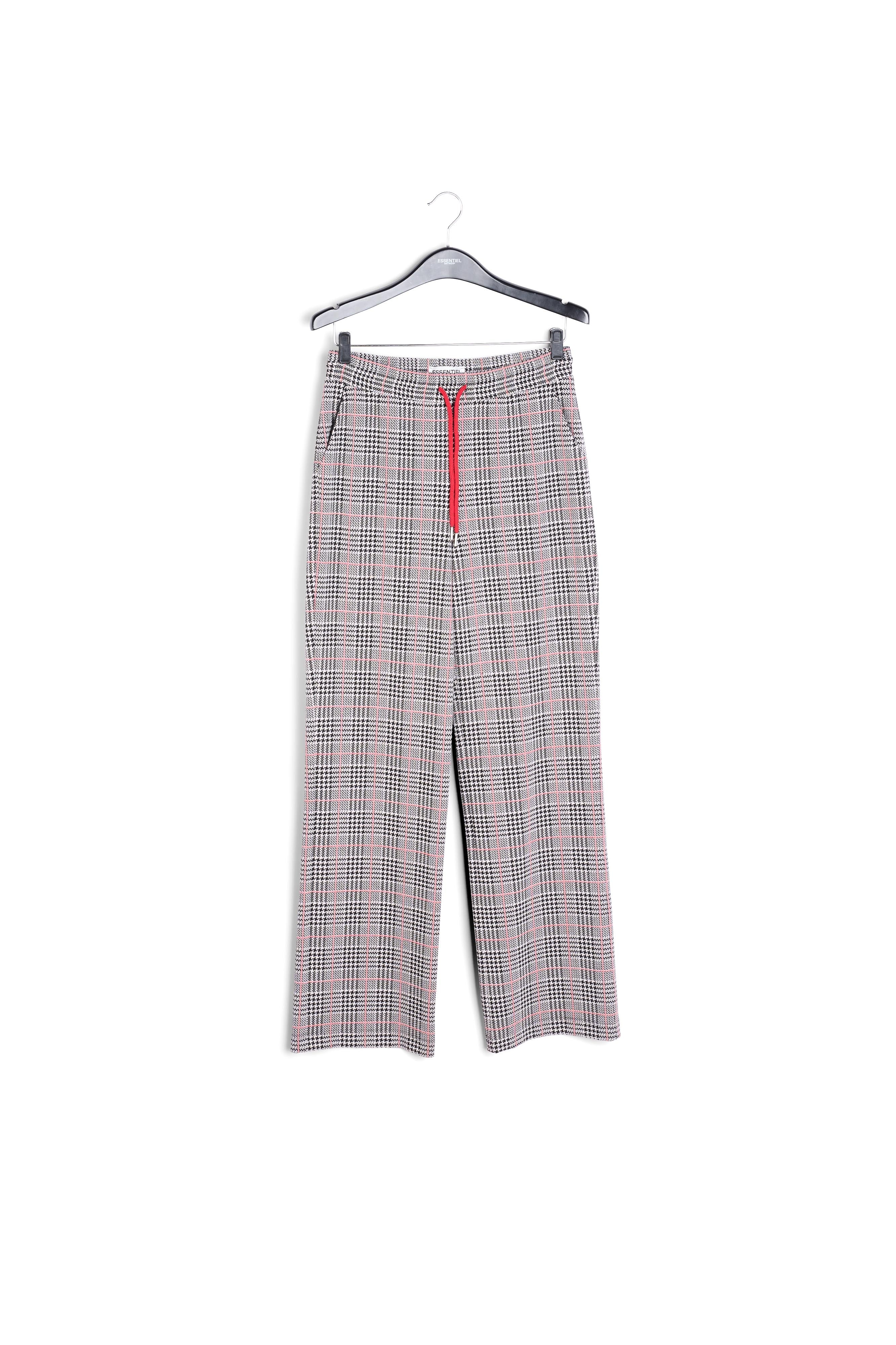 Zonzai pantalons RE—SSENTIEL | Essentiel second hand