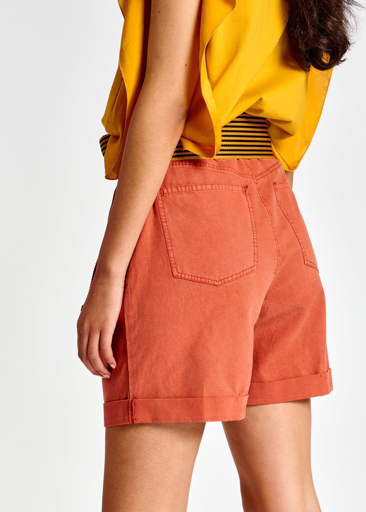 Short en jean orange foncé à taille haute RE—SSENTIEL | Essentiel second hand
