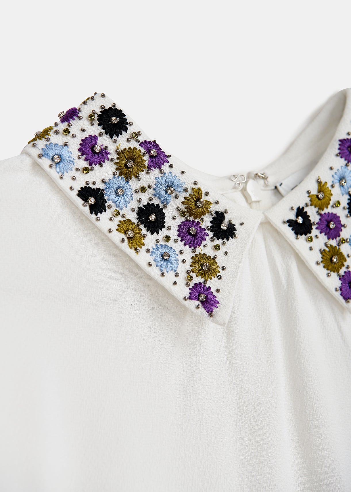 White short-sleeved top with rhinestone-embellished collar RE—SSENTIEL | Essentiel second hand
