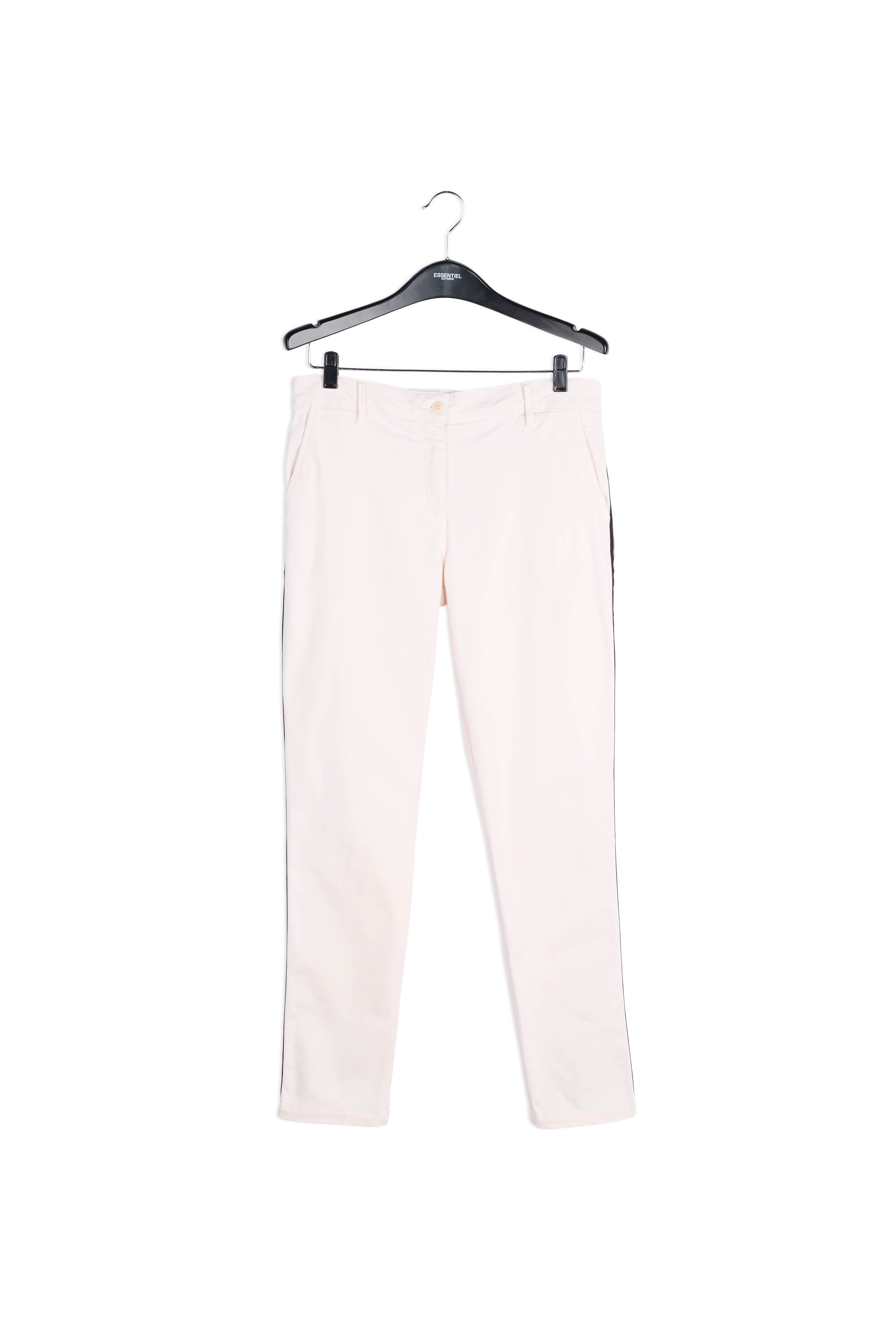 Pantalon en coton sergé blanc avec ruban noir et rouge RE—SSENTIEL | Essentiel second hand
