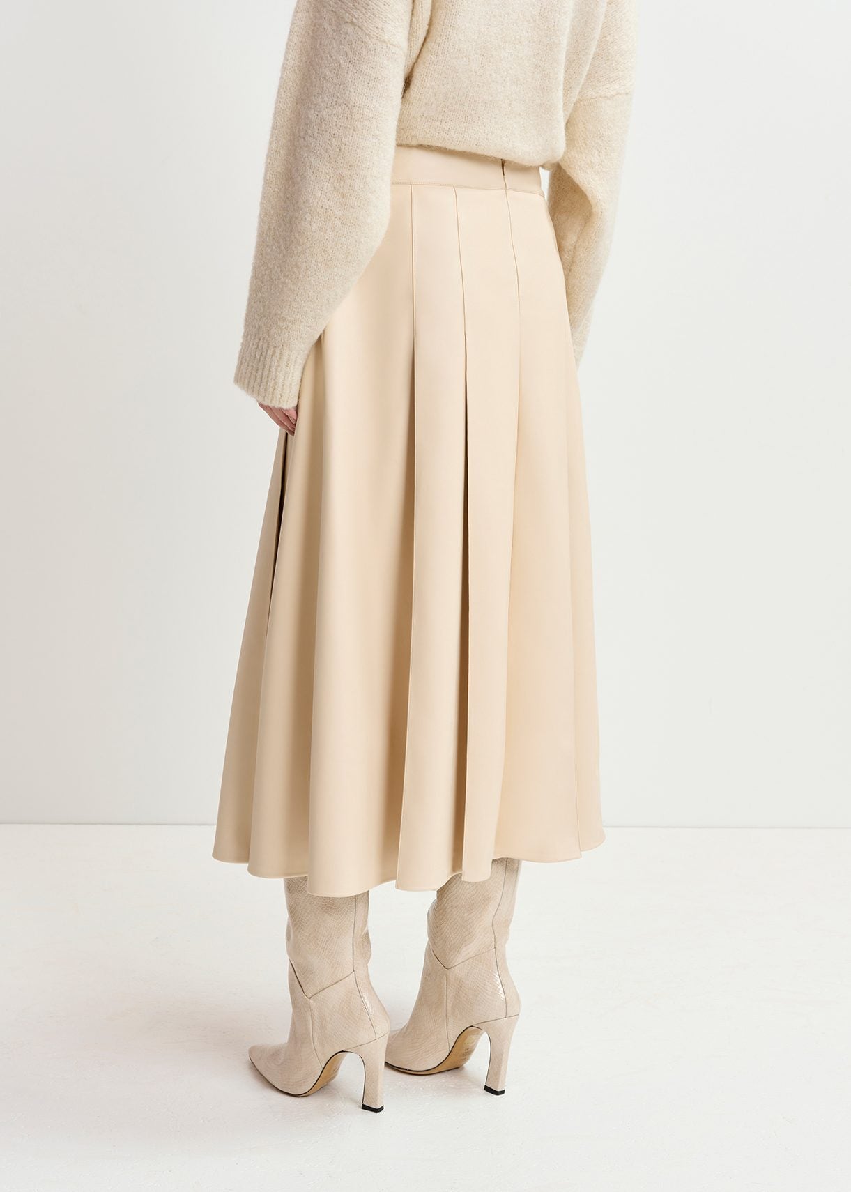 Ecru faux leather midi skirt RE—SSENTIEL | Essentiel second hand