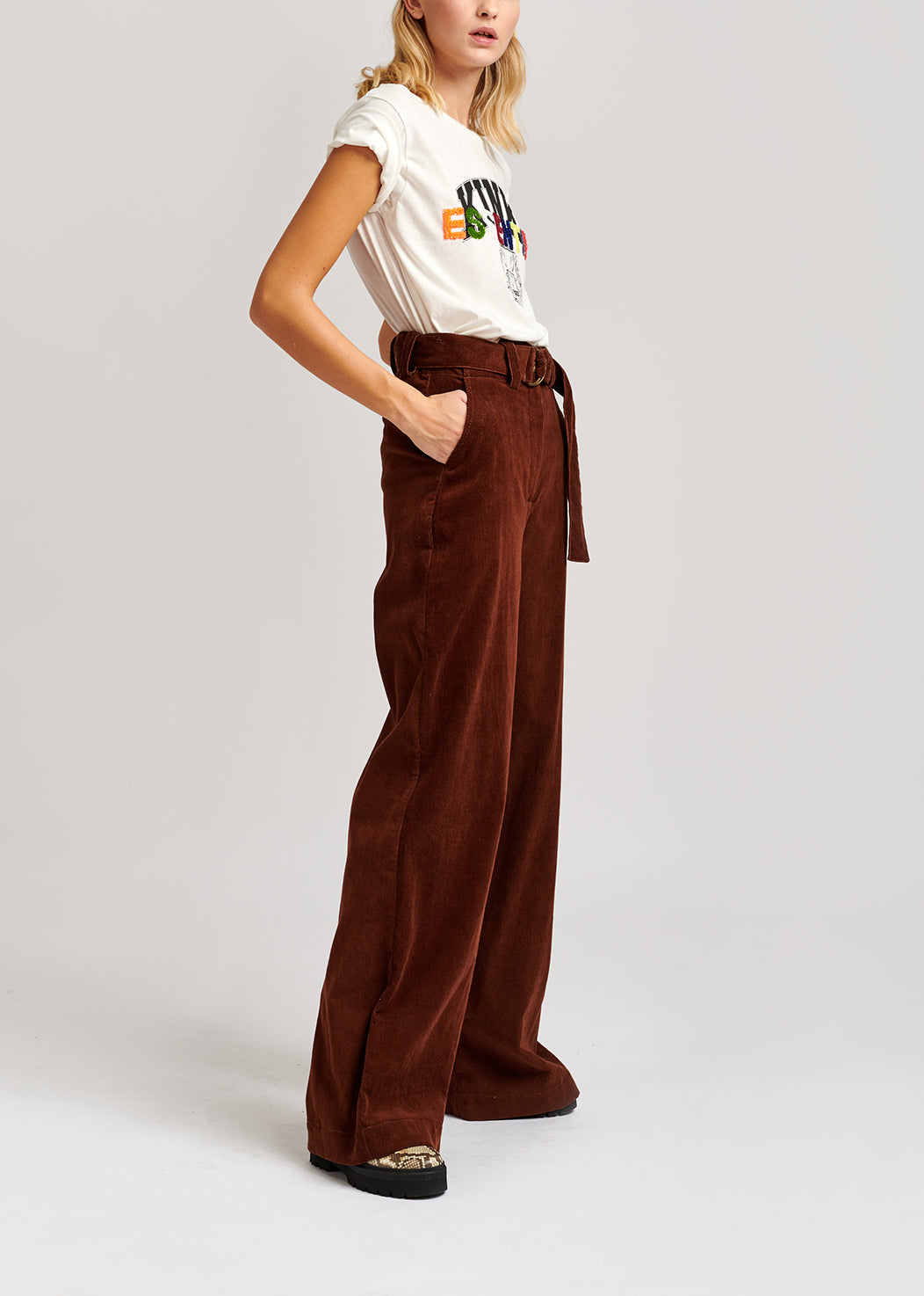 Chestnut brown cotton-corduroy belted pants RE—SSENTIEL | Essentiel second hand