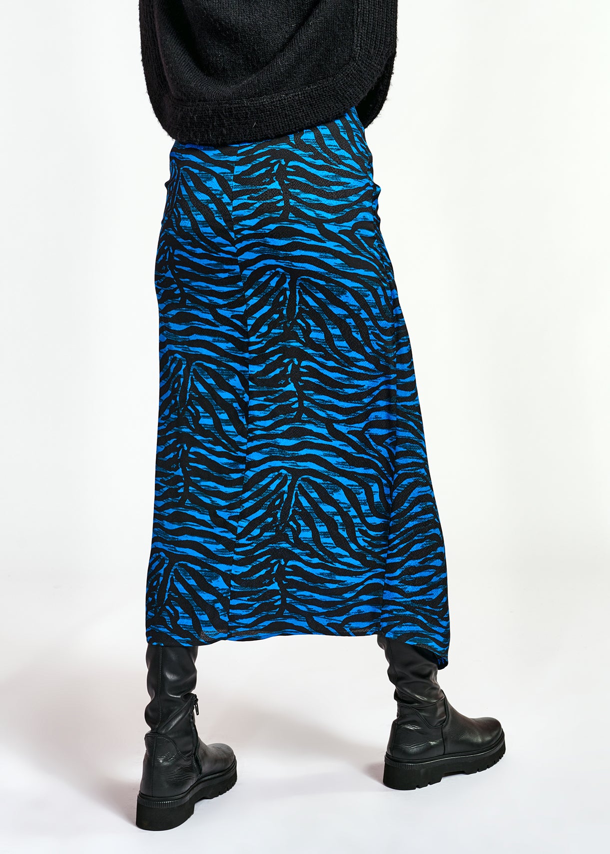 Blue and black wrap effect long pencil skirt RE—SSENTIEL | Essentiel second hand