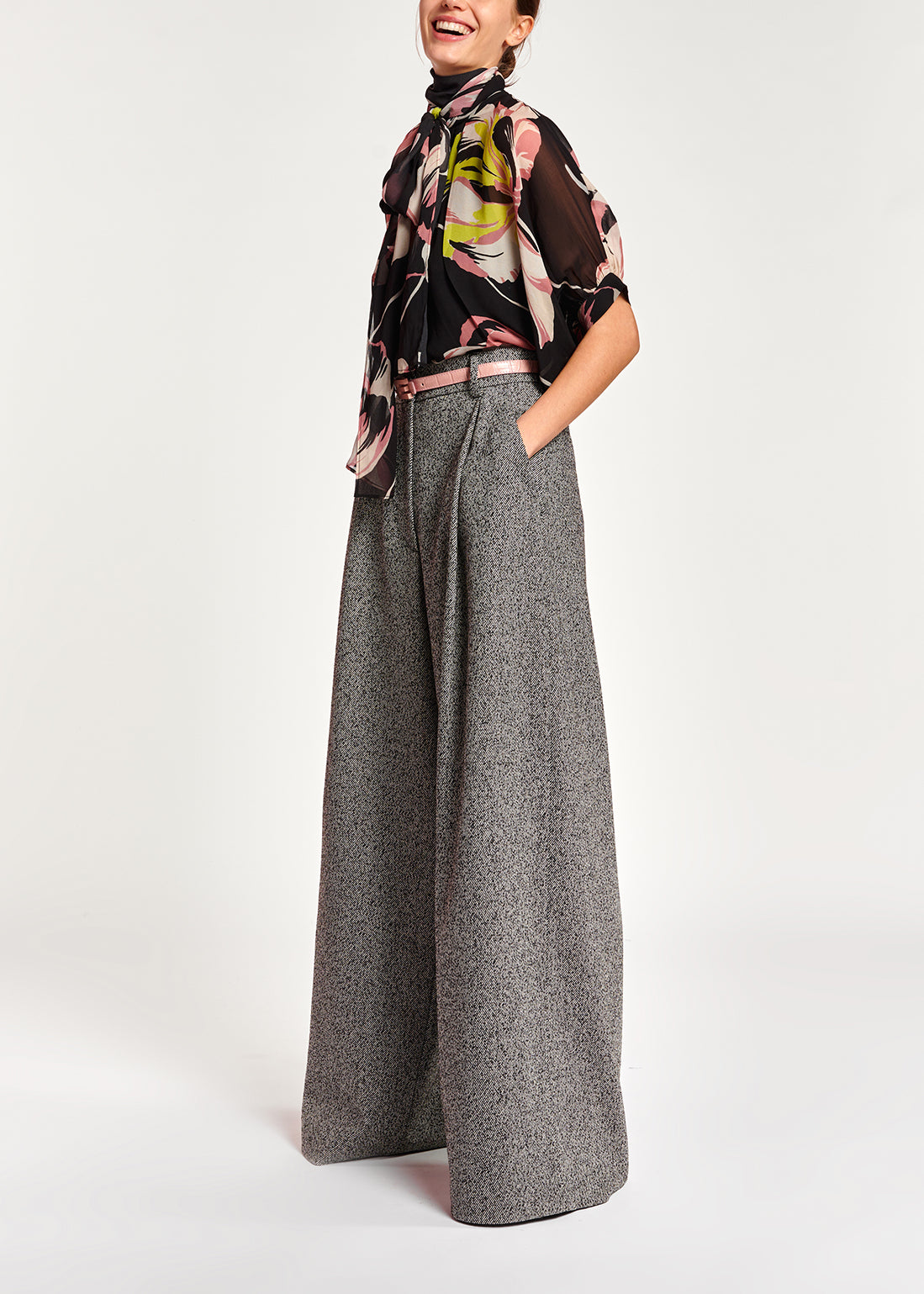 Black voluminous floral-print sheer top RE—SSENTIEL | Essentiel second hand