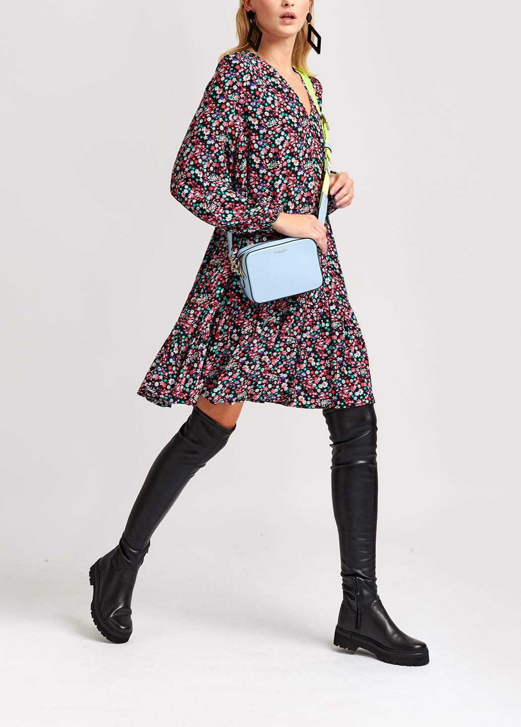 Mini robe noire à imprimé floral RE—SSENTIEL | Essentiel second hand