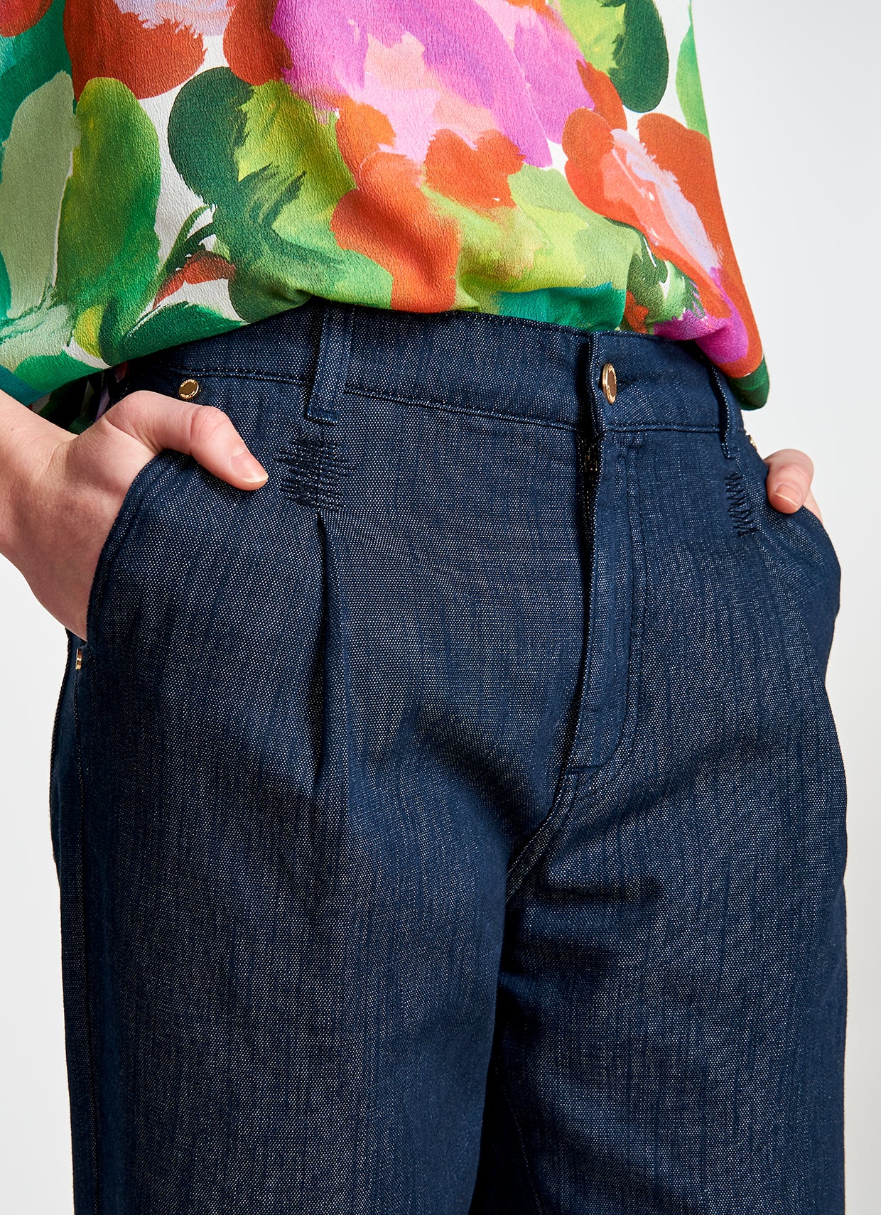 Dark blue loose-fit denim pants RE—SSENTIEL | Essentiel second hand