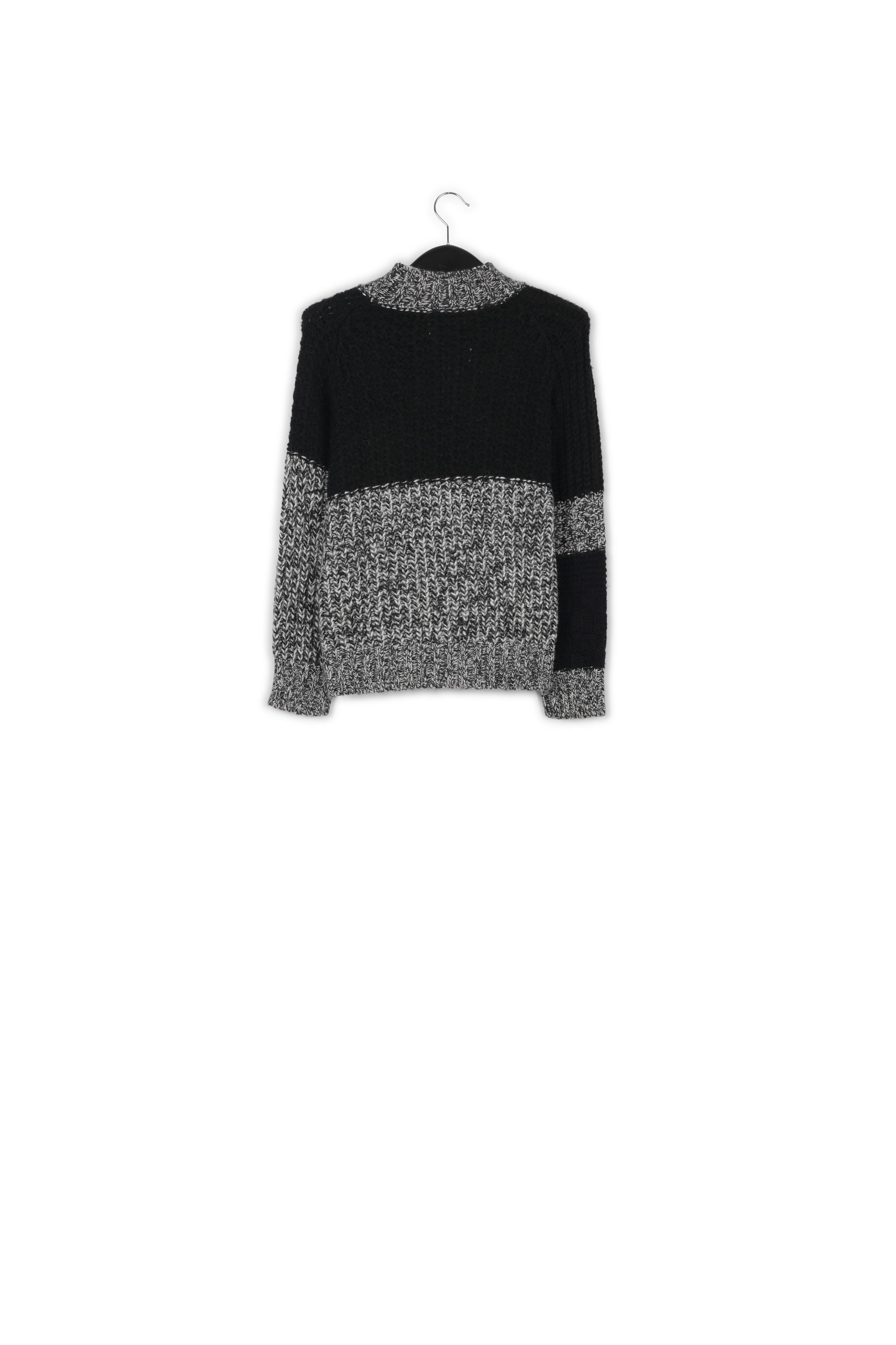 Black and white knit sweater RE—SSENTIEL | Essentiel second hand