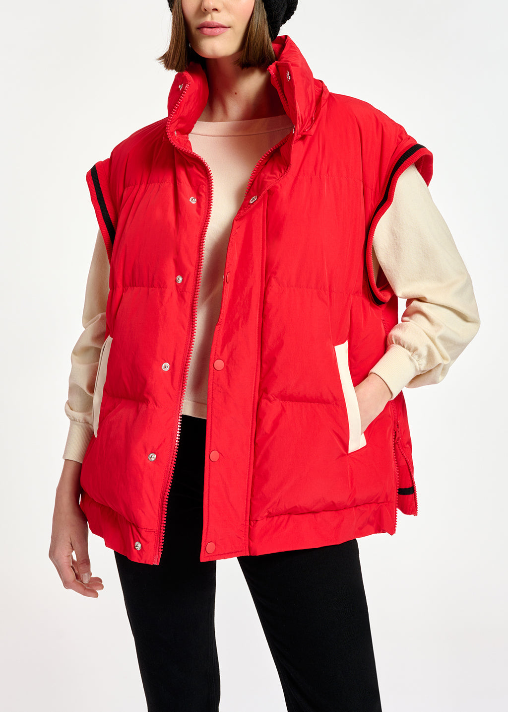 Red hooded puffer vest with faux leather sleeves RE—SSENTIEL | Essentiel second hand
