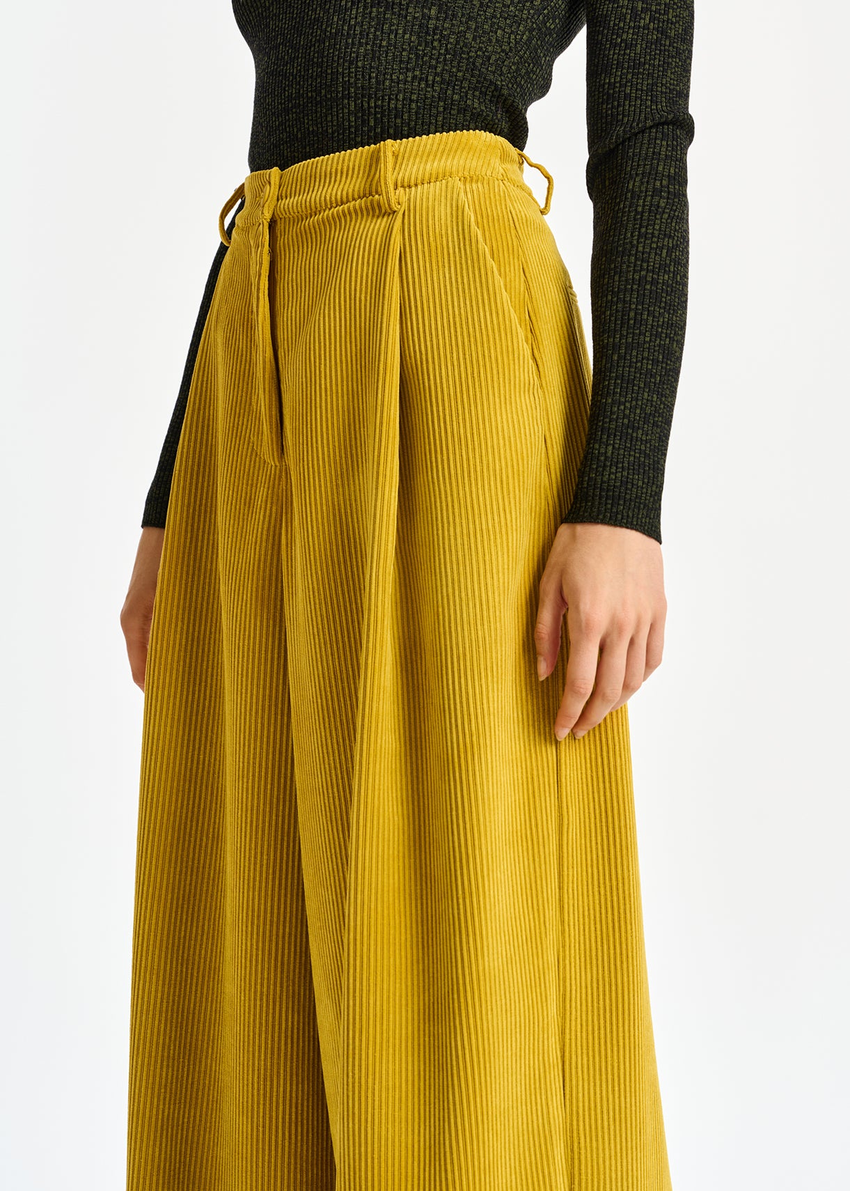Ochre wide-leg corduroy pants RE—SSENTIEL | Essentiel second hand