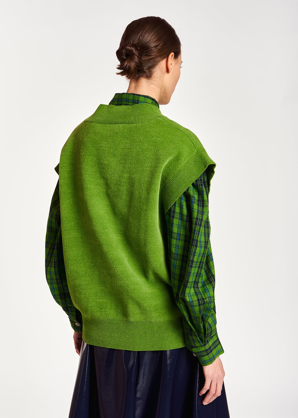 Green sleeveless knitted vest RE—SSENTIEL | Essentiel second hand