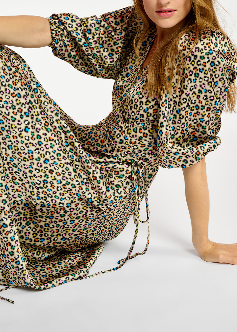 Beige midi-length wrap dress with multicolor leopard print RE—SSENTIEL | Essentiel second hand