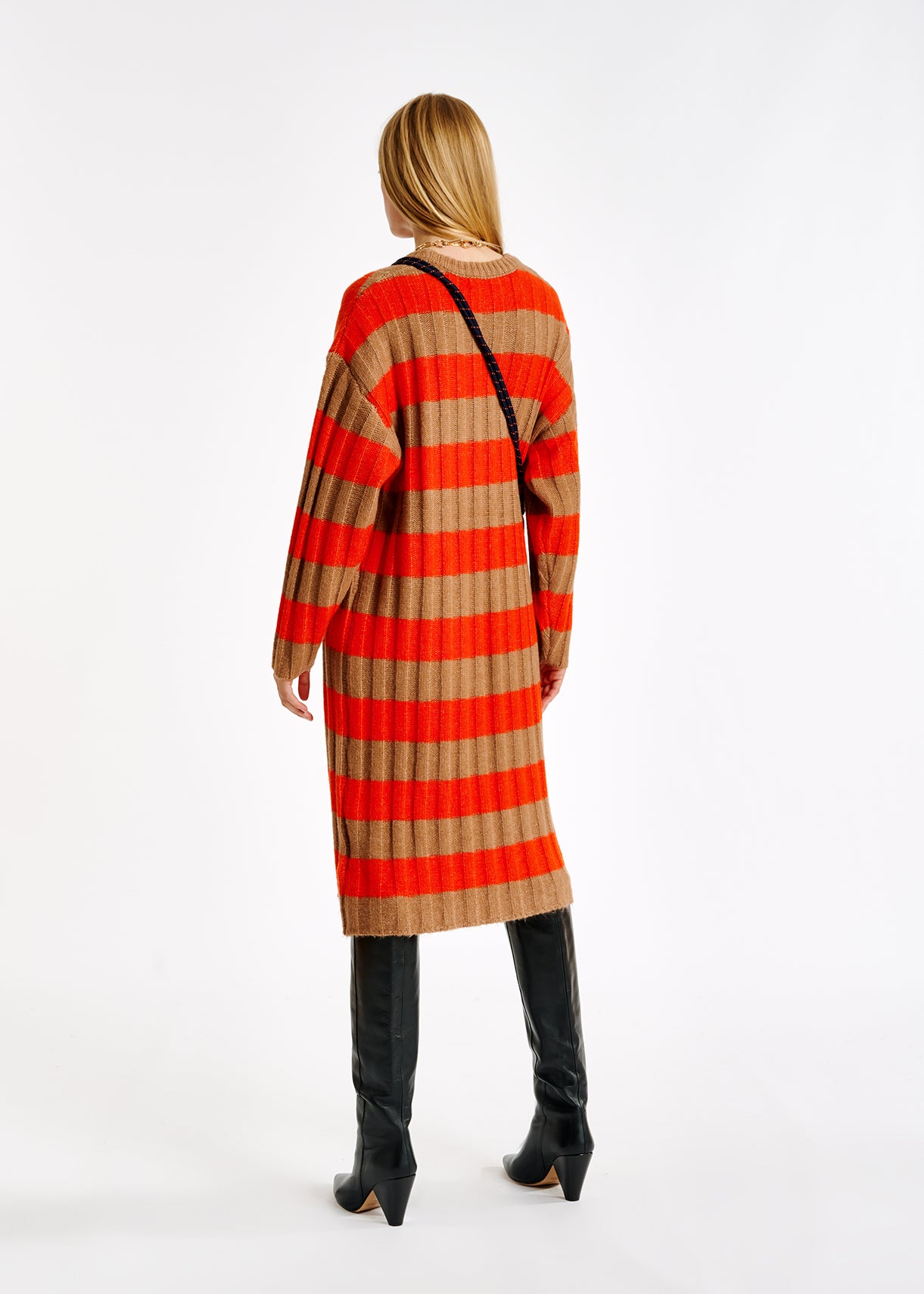 Astripes robe RE—SSENTIEL | Essentiel second hand