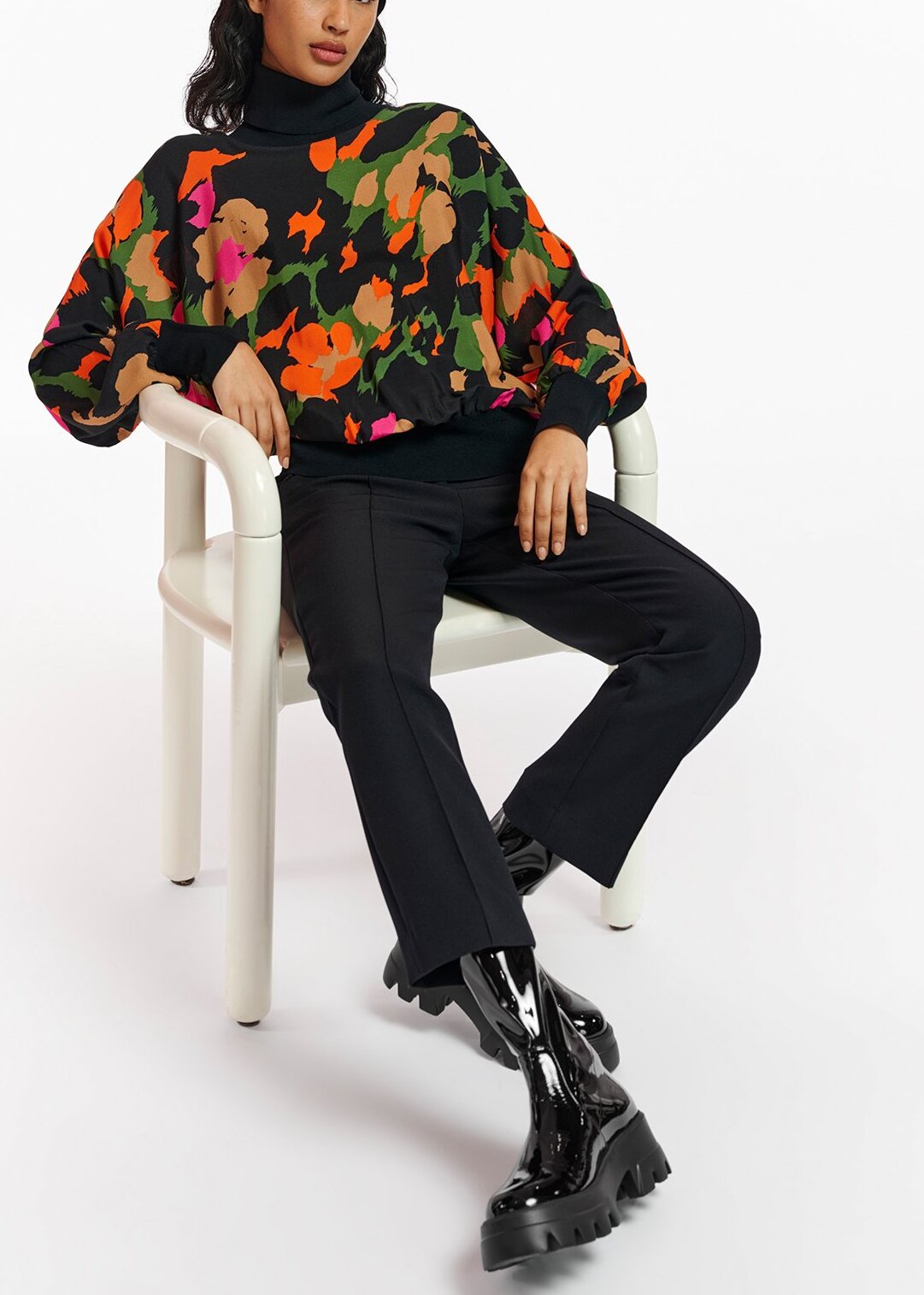 Black abstract-print top with rib-knitted trims RE—SSENTIEL | Essentiel second hand