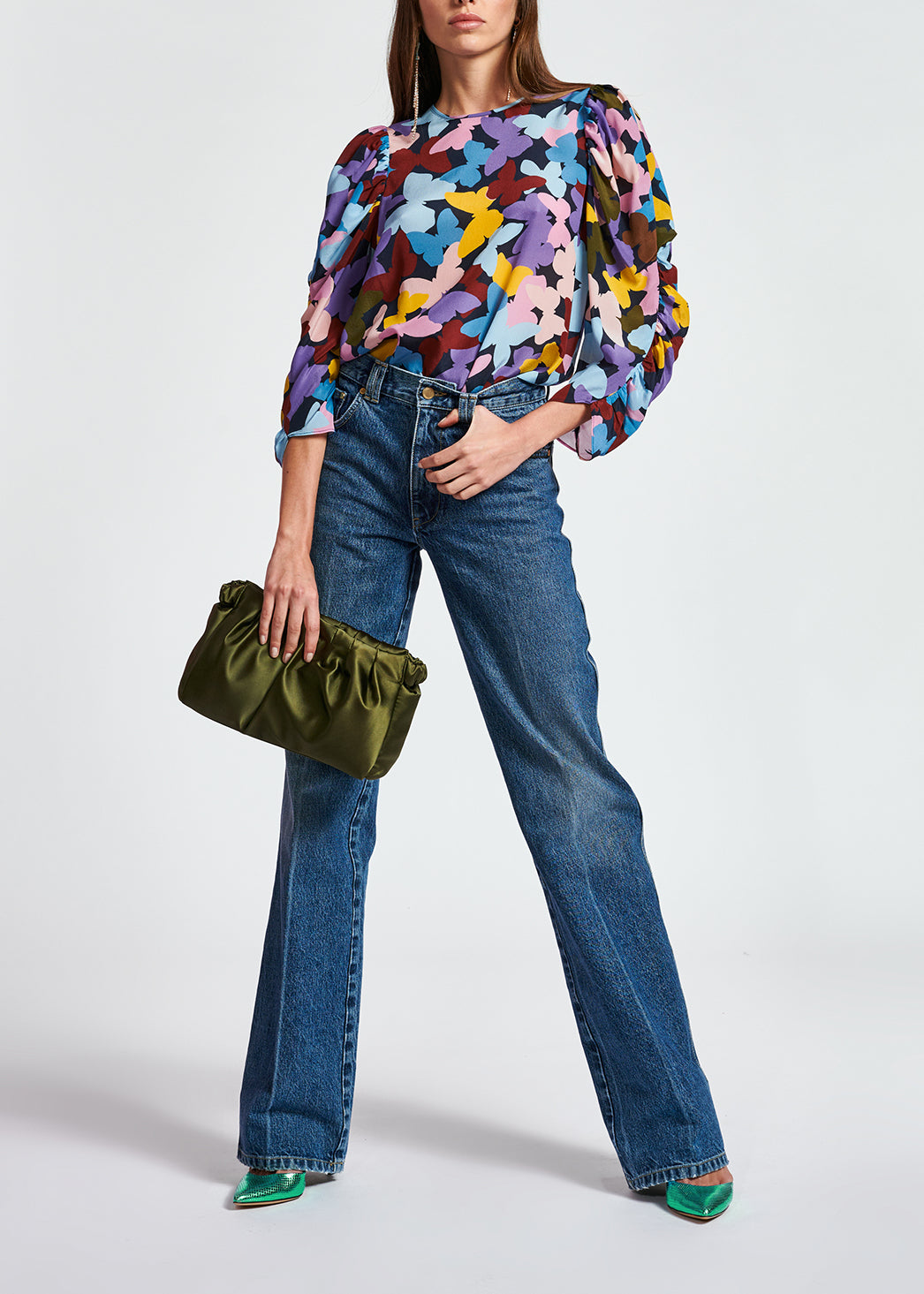 Top en soie bleu foncé à  papillons RE—SSENTIEL | Essentiel second hand