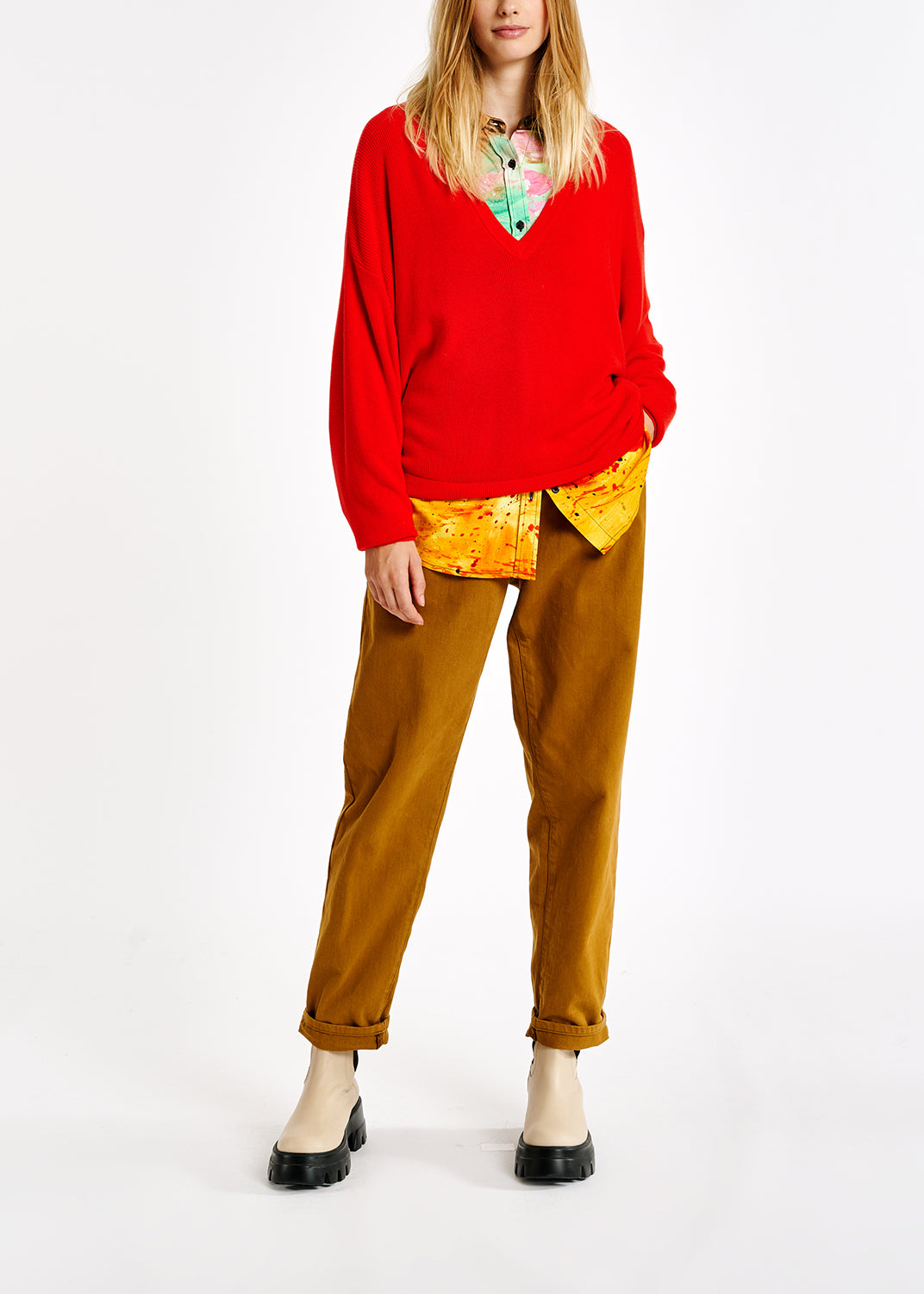 Pull en côtes rouge à encolure en v RE—SSENTIEL | Essentiel second hand