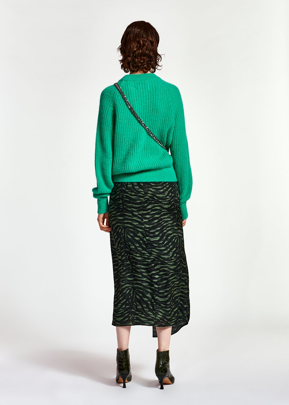 Pull ajusté en tricot vert RE—SSENTIEL | Essentiel second hand