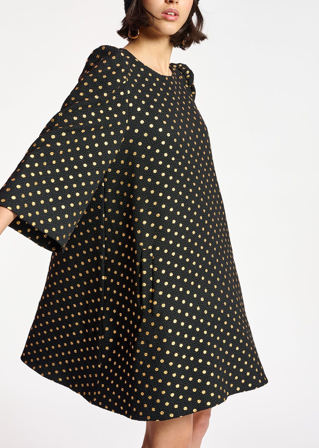 Mini-robe noire à pois dorés et manches trompettes RE—SSENTIEL | Essentiel second hand
