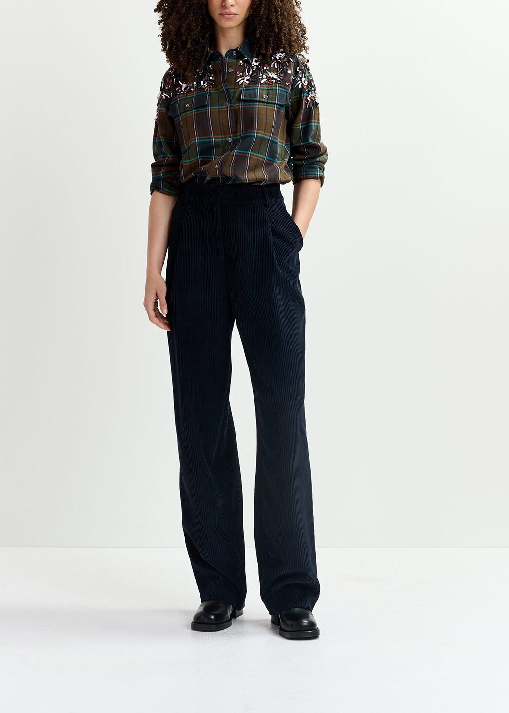 Chemise kaki à  carreaux et broderies RE—SSENTIEL | Essentiel second hand