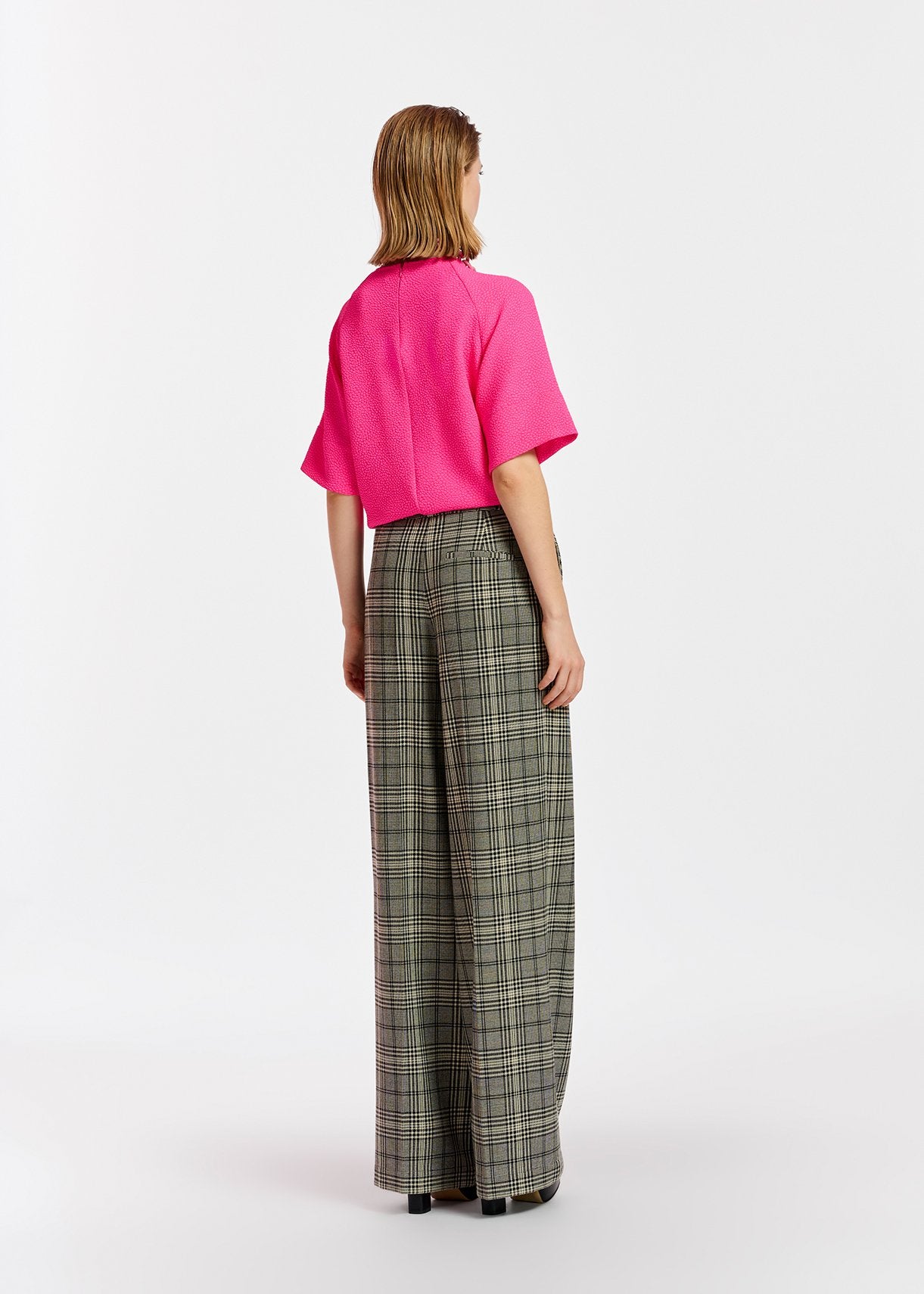 Black and off-white checked straight-leg pants RE—SSENTIEL | Essentiel second hand
