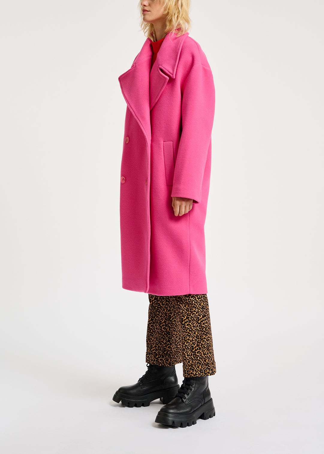 Manteau rose néon à double boutonnage en laine mélangée RE—SSENTIEL | Essentiel second hand