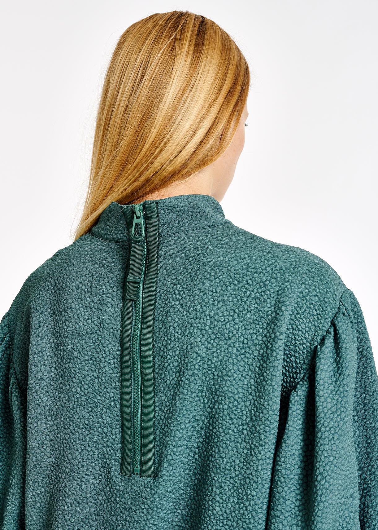Sage green top with puffed sleeves RE—SSENTIEL | Essentiel second hand