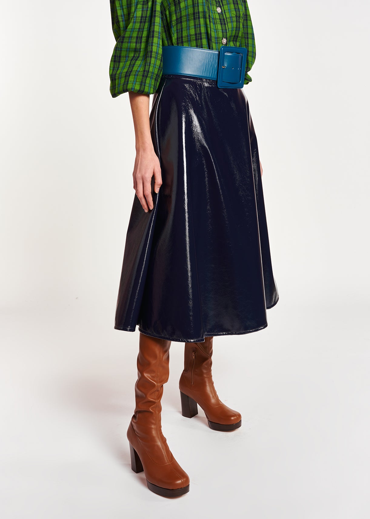 Jupe à ligne a en faux cuir bleu RE—SSENTIEL | Essentiel second hand