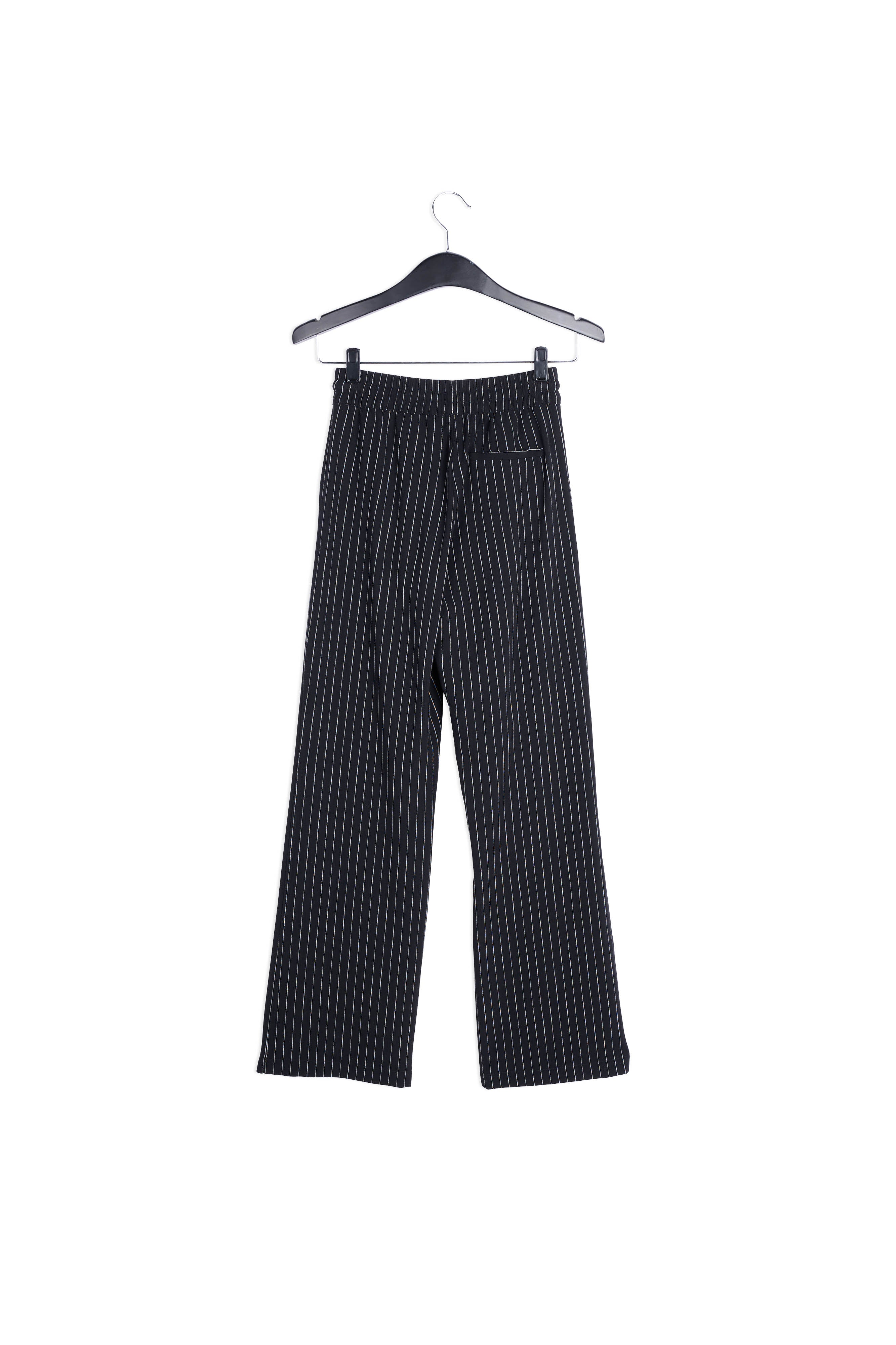 Pantalon noir à fines rayures RE—SSENTIEL | Essentiel second hand
