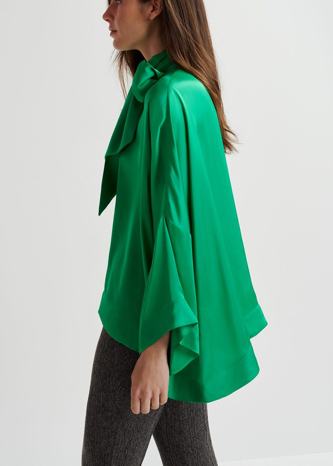 Green oversized top with pussy bow RE—SSENTIEL | Essentiel second hand