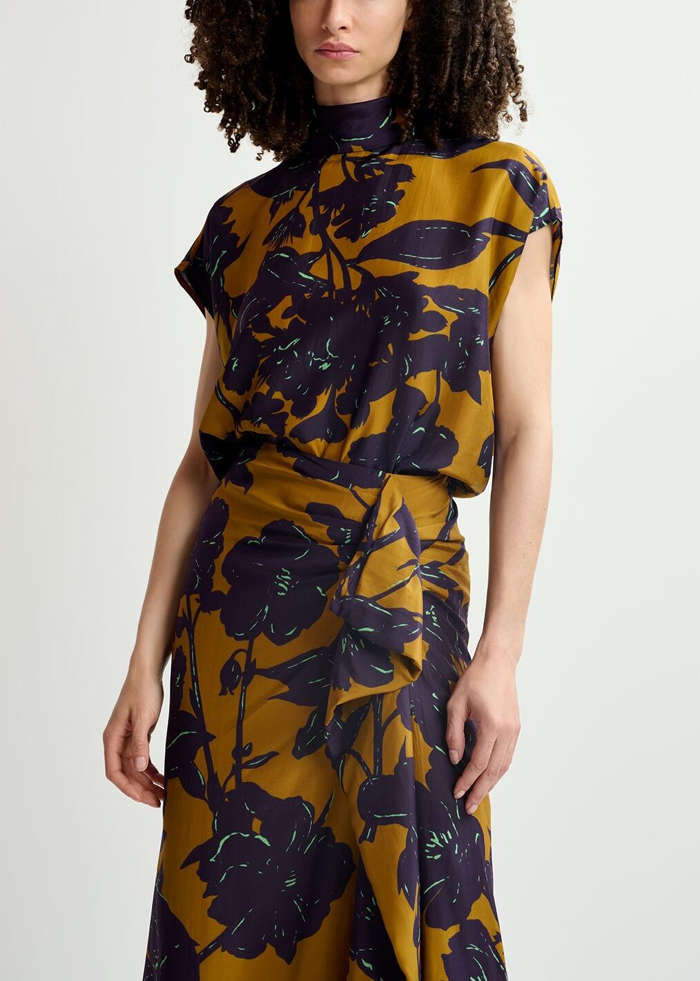 Top en soie bronze à imprimé fleuri RE—SSENTIEL | Essentiel second hand