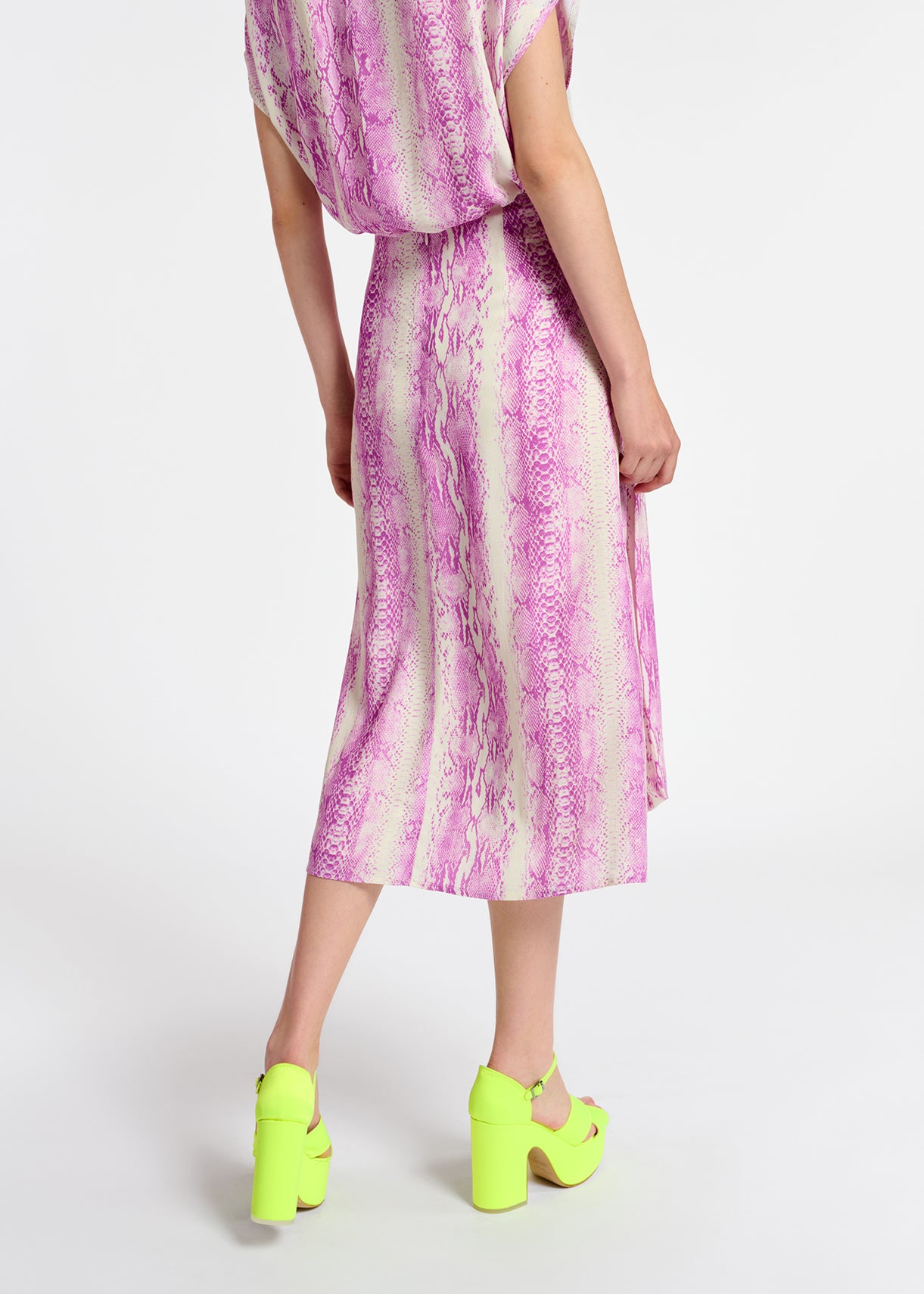 Jupe midi à imprimé serpent blanc et violet RE—SSENTIEL | Essentiel second hand