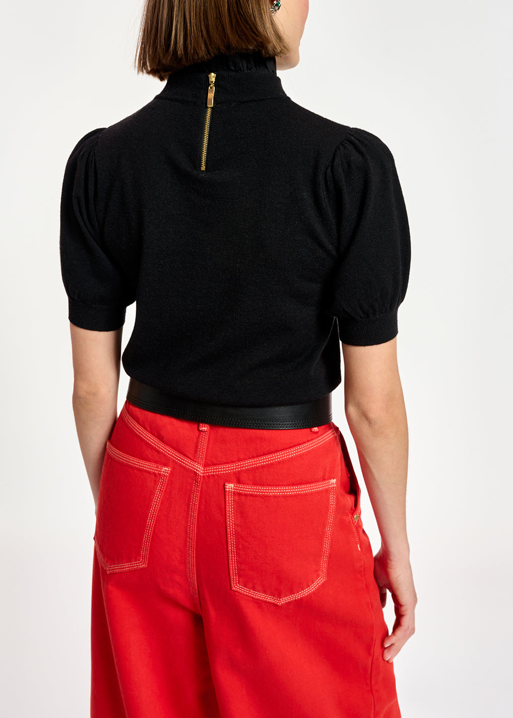 Pull noir à  manches courtes avec col montant RE—SSENTIEL | Essentiel second hand