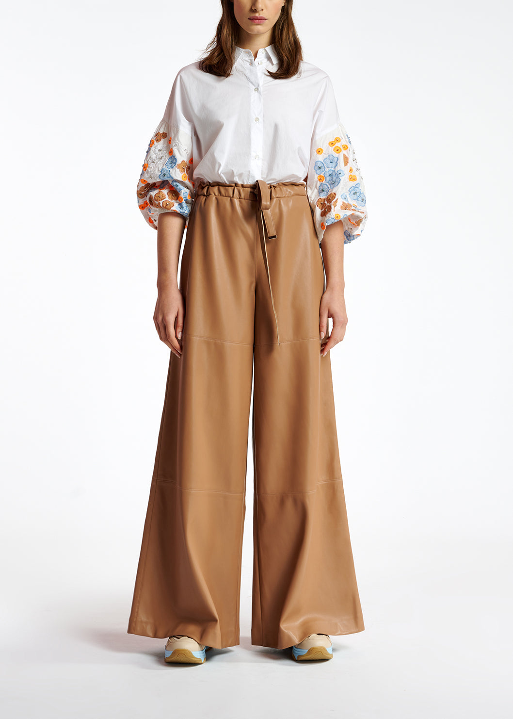 Bruine faux leren broek met wijde pijpen RE—SSENTIEL | Essentiel second hand