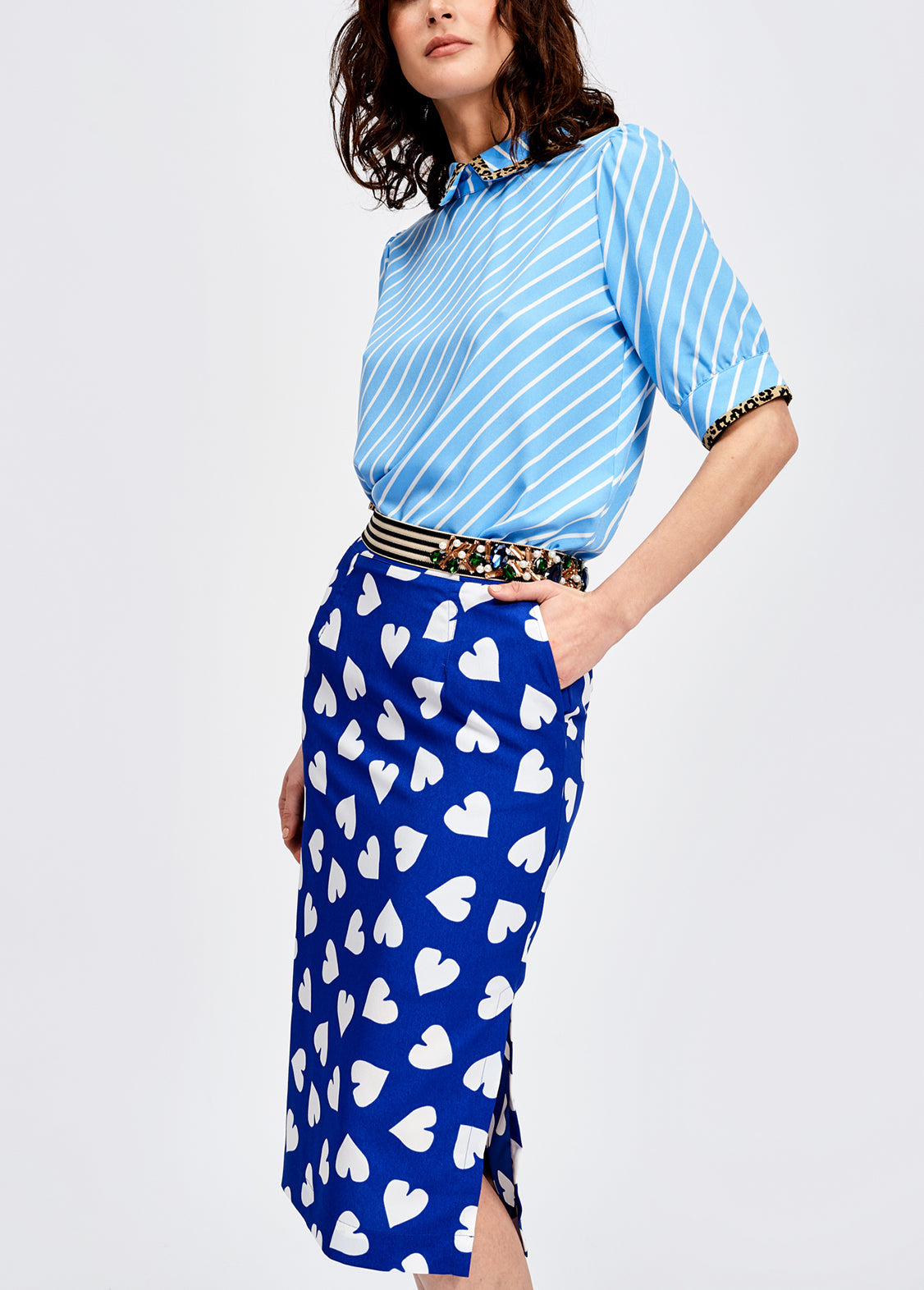 Blue straight skirt with white heart print RE—SSENTIEL | Essentiel second hand