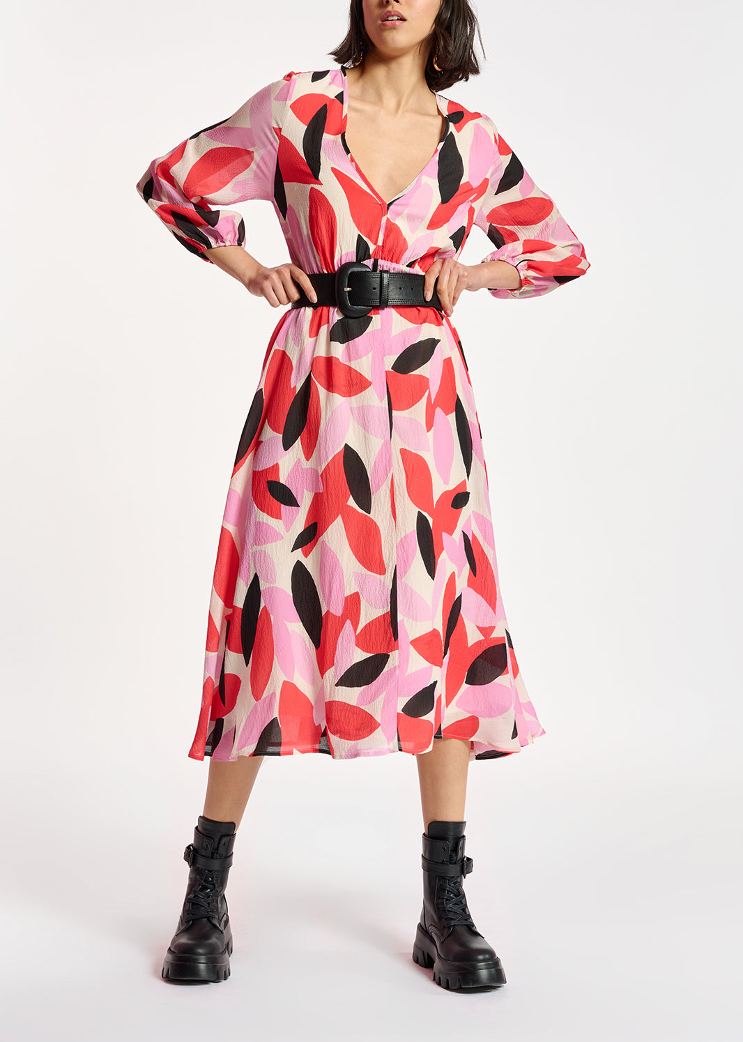 Robe midi à  imprimé abstrait blanc cassé, rouge et rose RE—SSENTIEL | Essentiel second hand