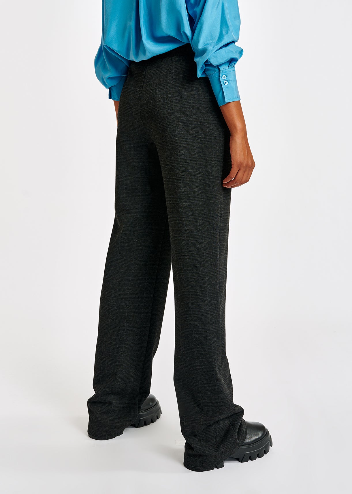 Grey check loose-fit straight-leg pants RE—SSENTIEL | Essentiel second hand