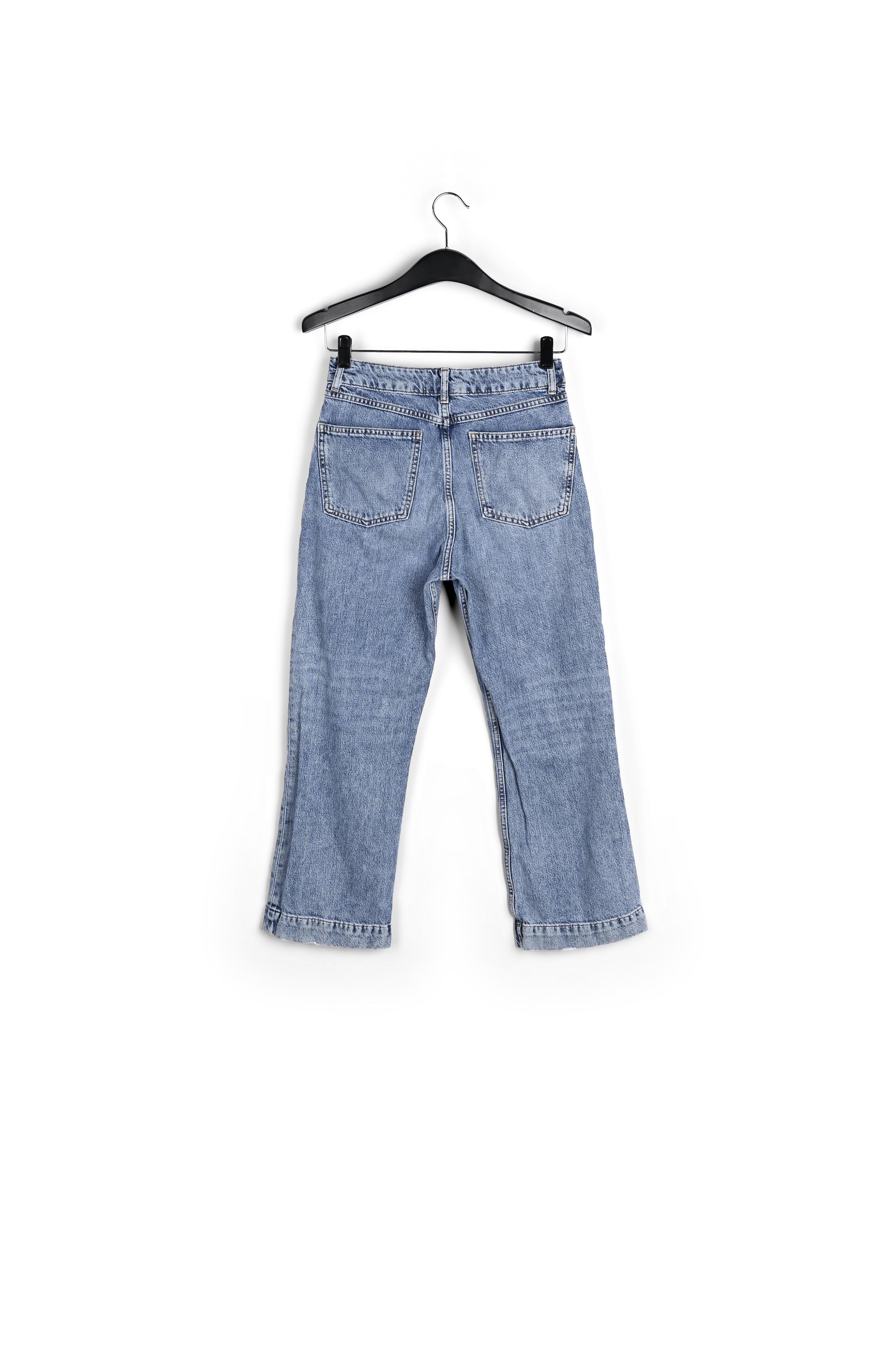 Jean bleu à taille haute et jambes évasées RE—SSENTIEL | Essentiel second hand