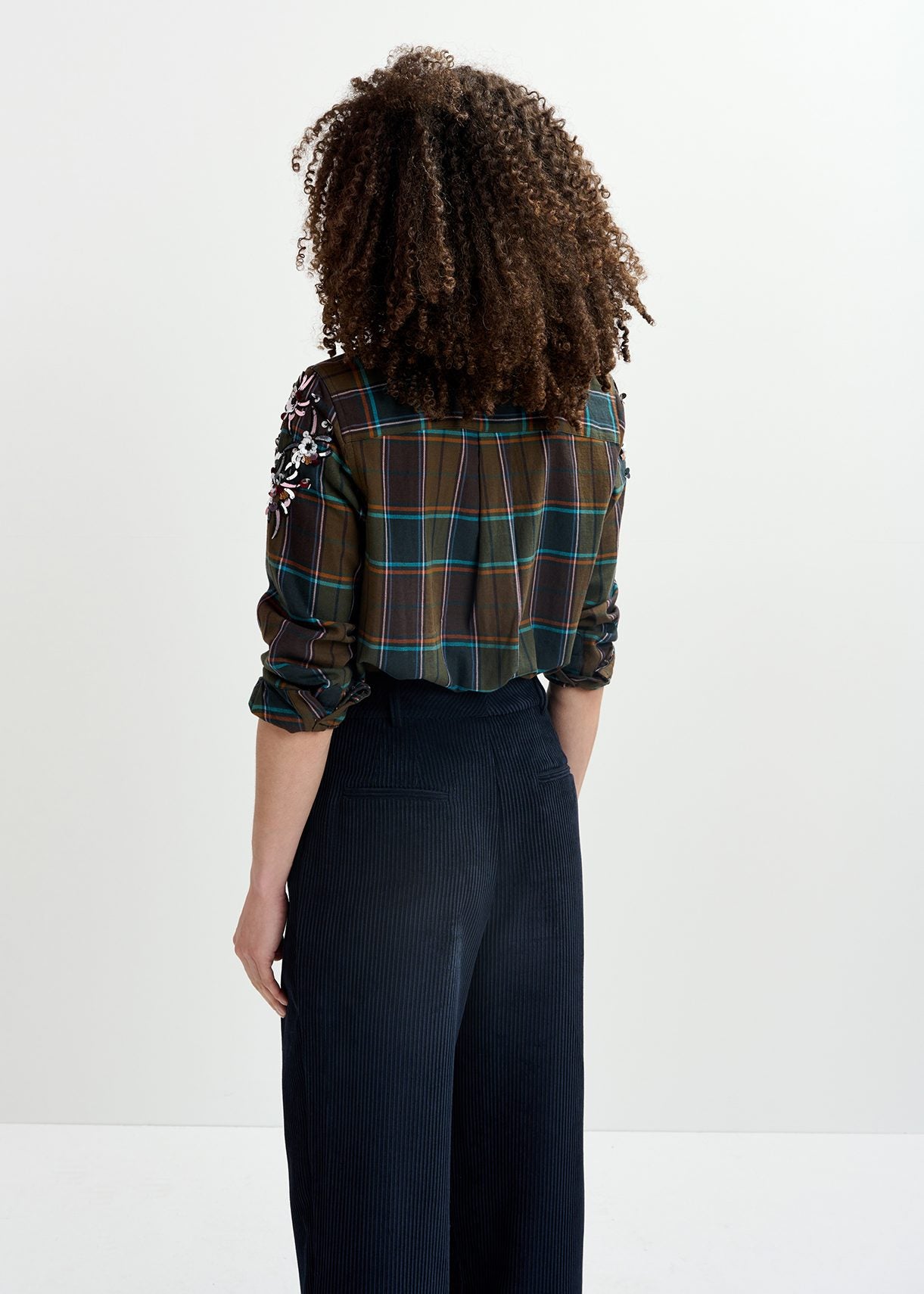 Chemise kaki à  carreaux et broderies RE—SSENTIEL | Essentiel second hand