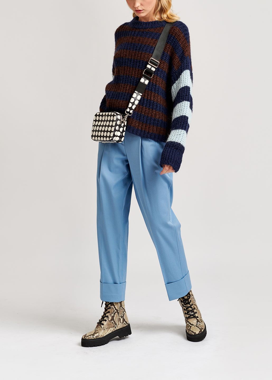 Pull en tricot côtelé à rayures bleu foncé, brun et bleu pâle RE—SSENTIEL | Essentiel second hand