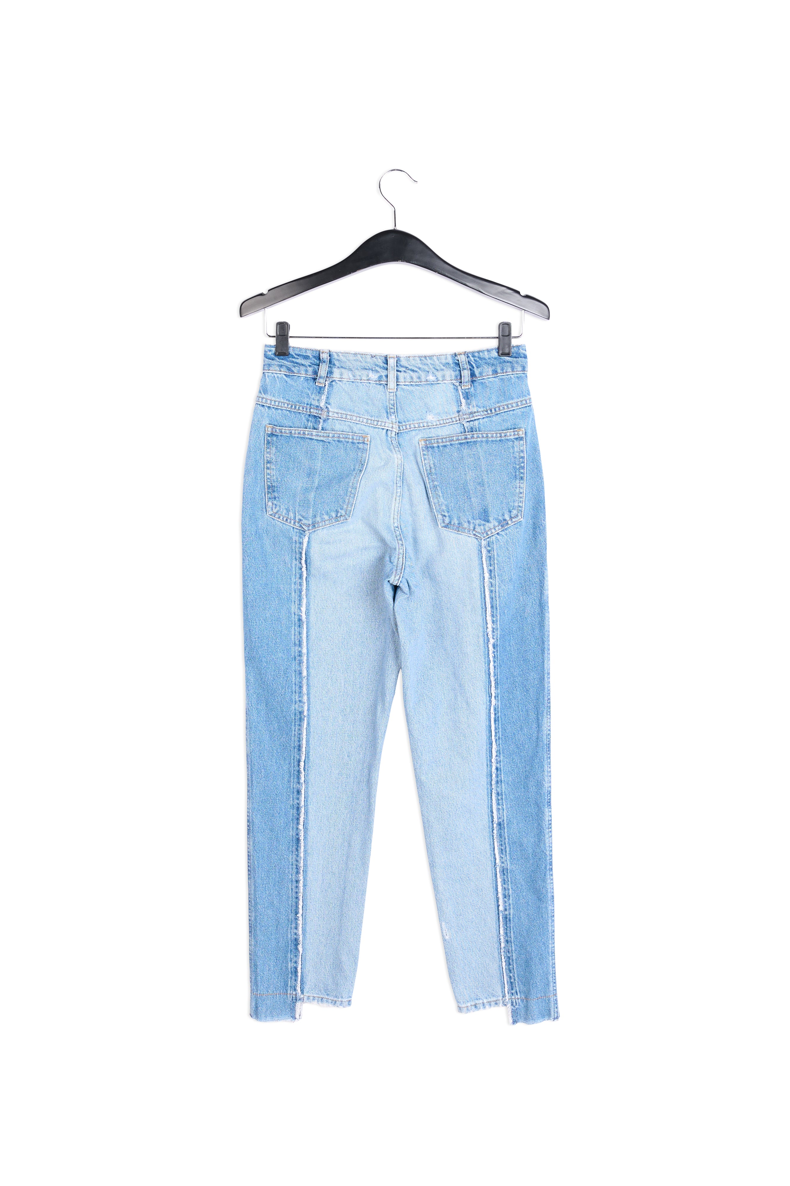 Tweekleurige gerafelde boyfriend jeans RE—SSENTIEL | Essentiel second hand