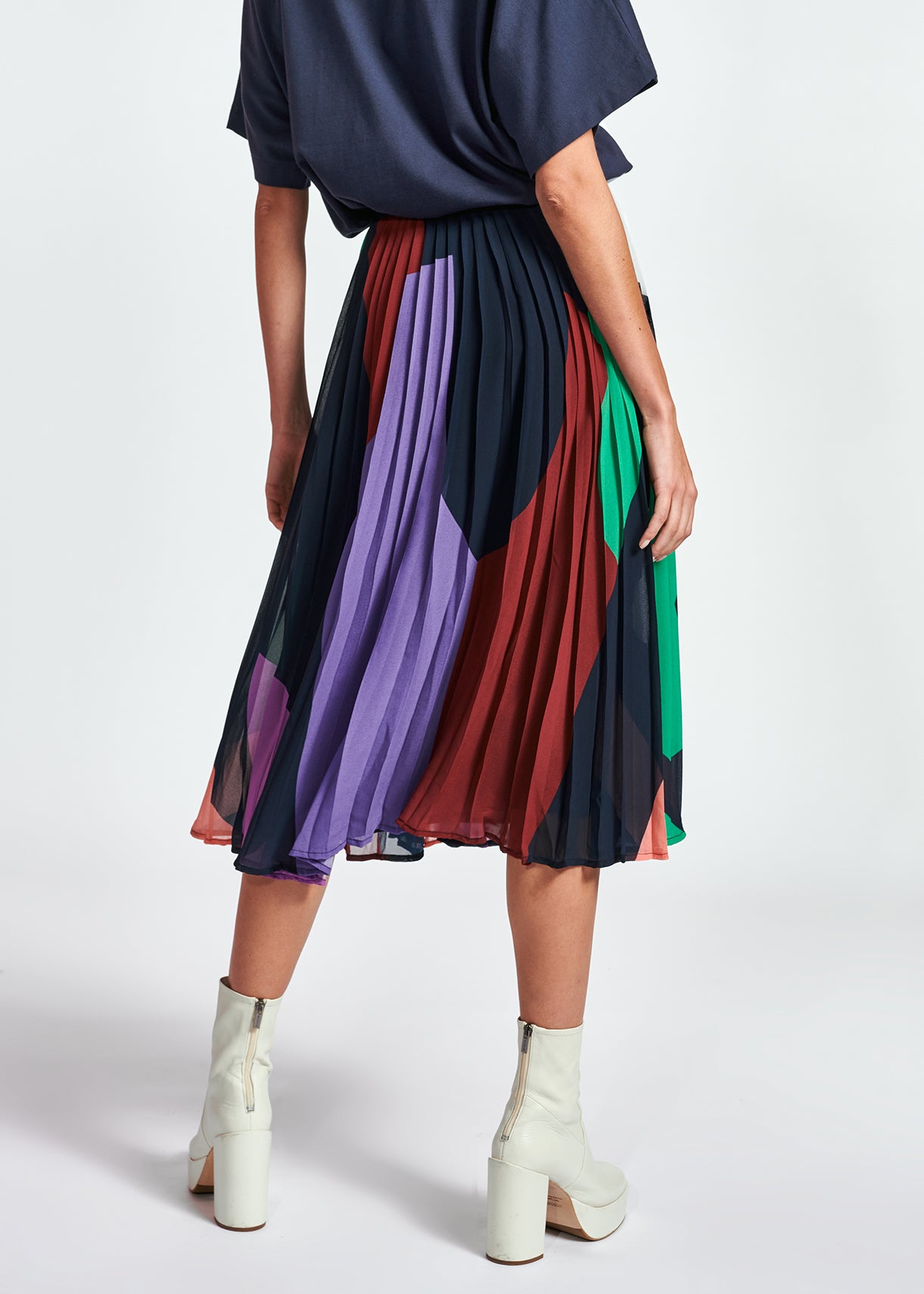 Dark blue graphic print plissé midi skirt RE—SSENTIEL | Essentiel second hand