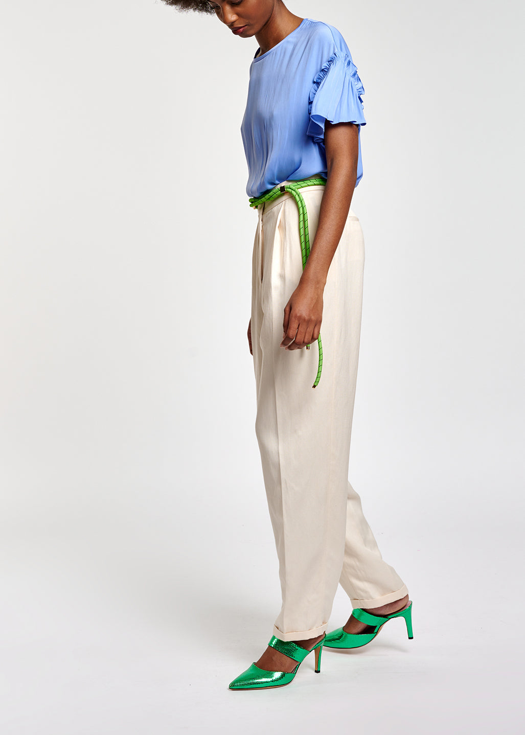 Gebroken witte broek met middelhoge taille RE—SSENTIEL | Essentiel second hand